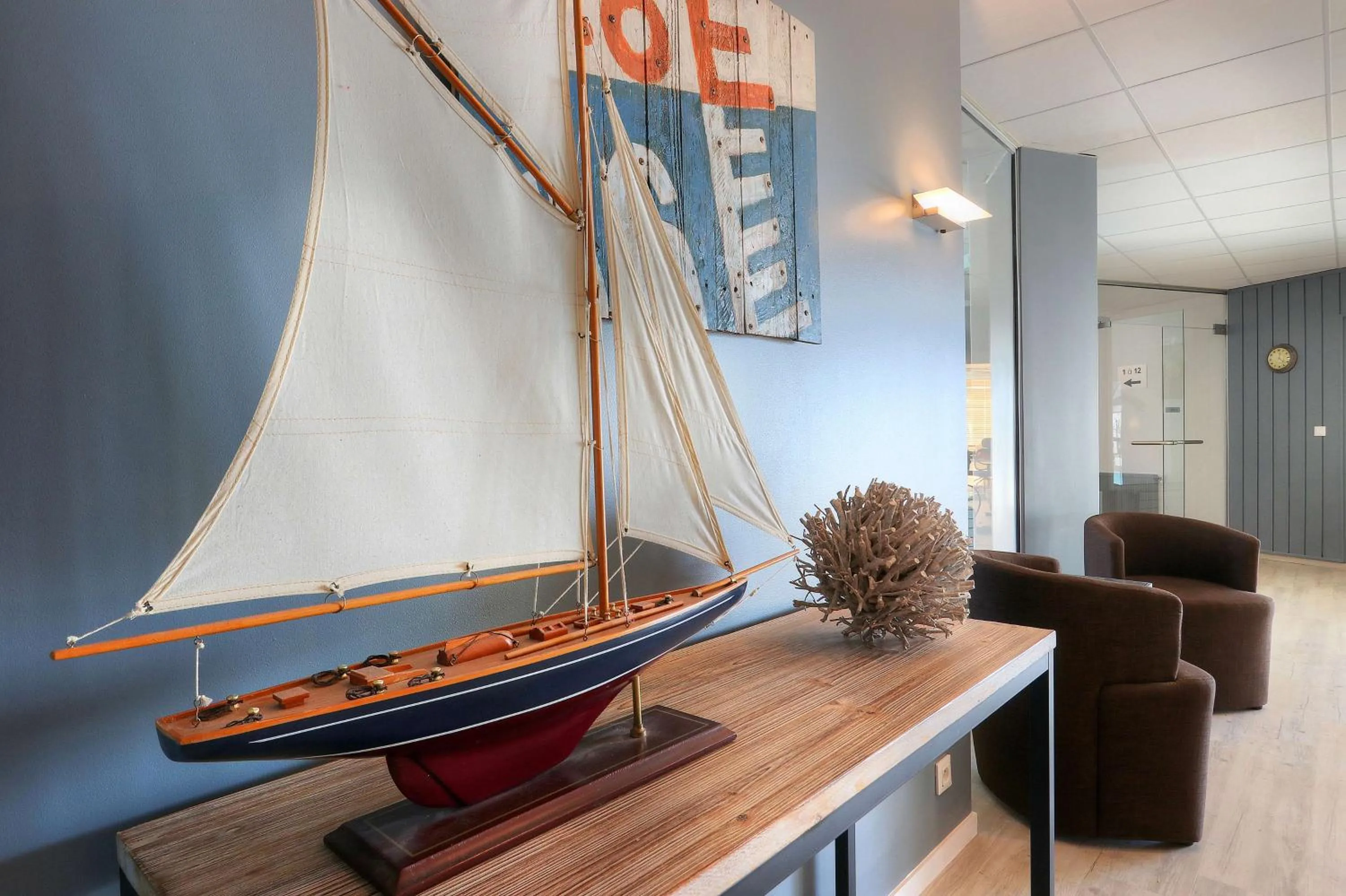 Lobby or reception in Best Western Hôtel Le Bellevue Quiberon