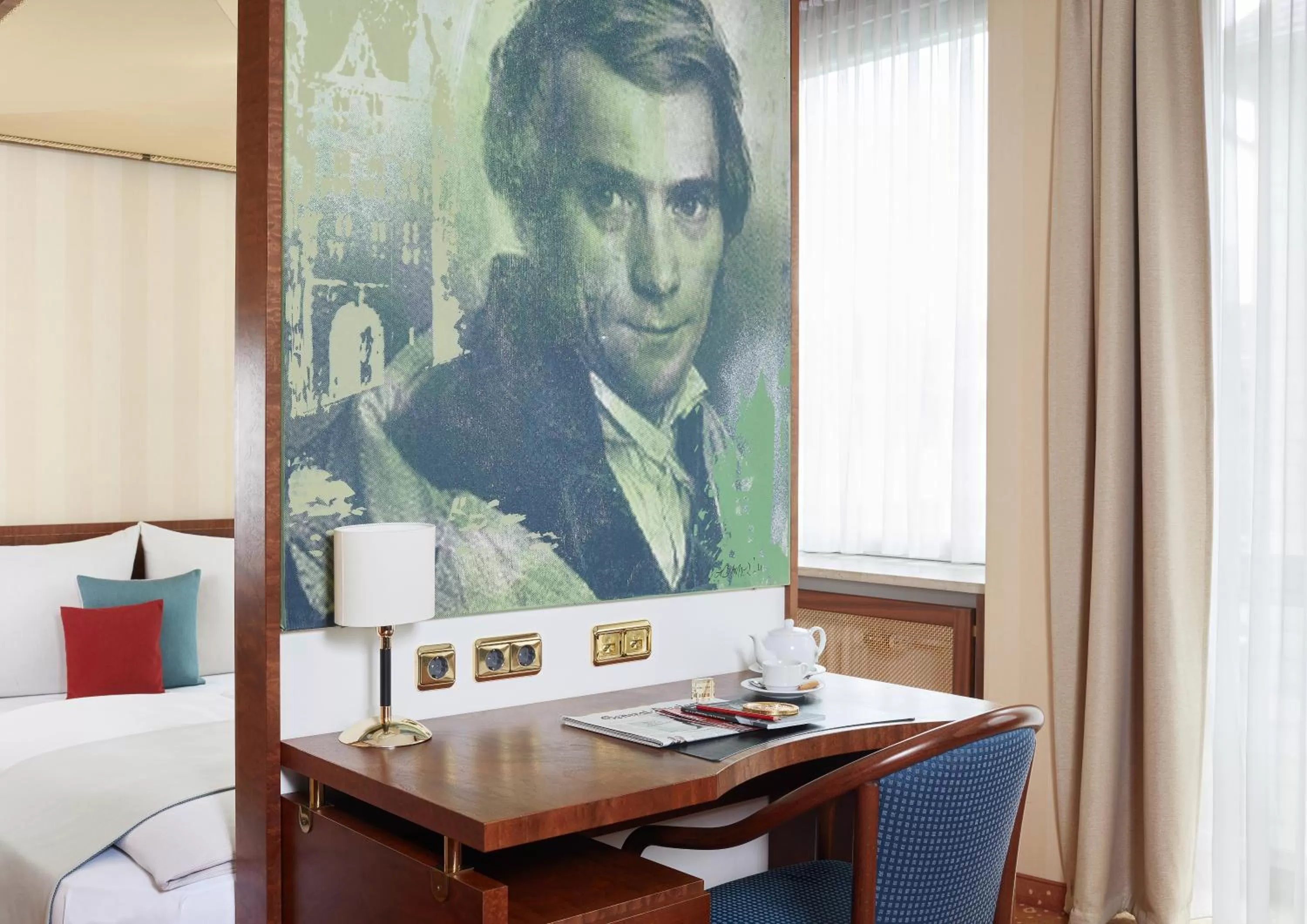 Photo of the whole room, Bed in Living Hotel Kanzler