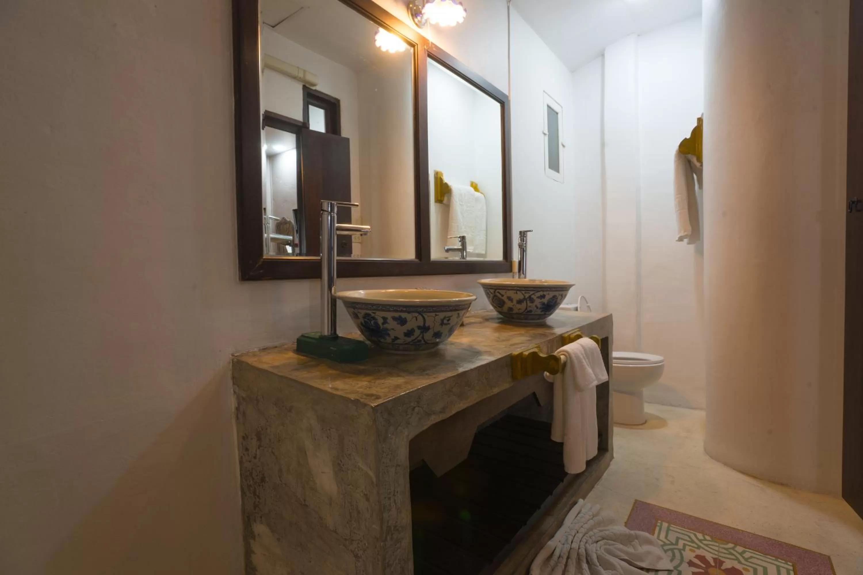 Bathroom in Cheva Gallery Boutique Hotel