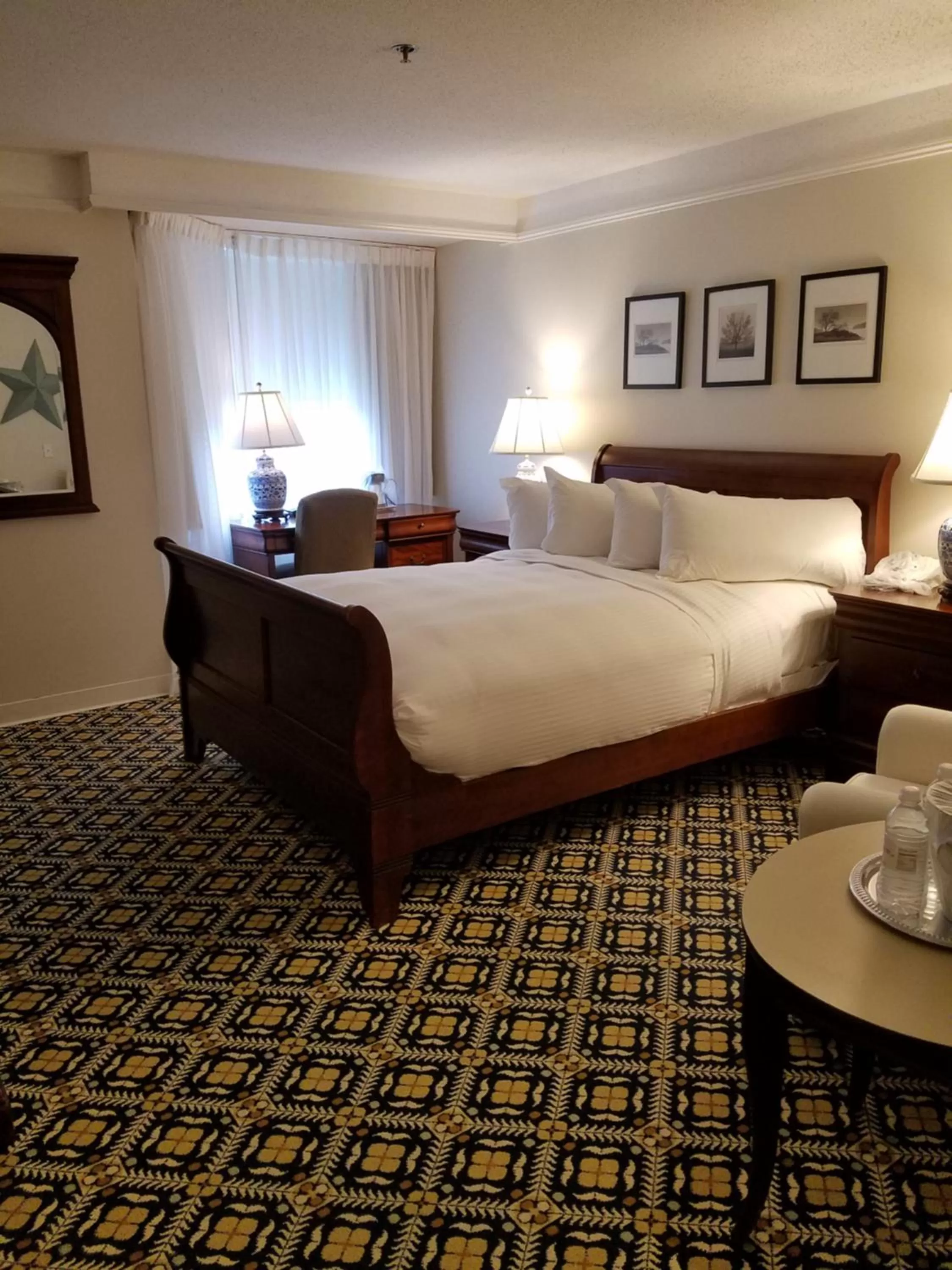 Bedroom, Bed in The Simsbury Inn