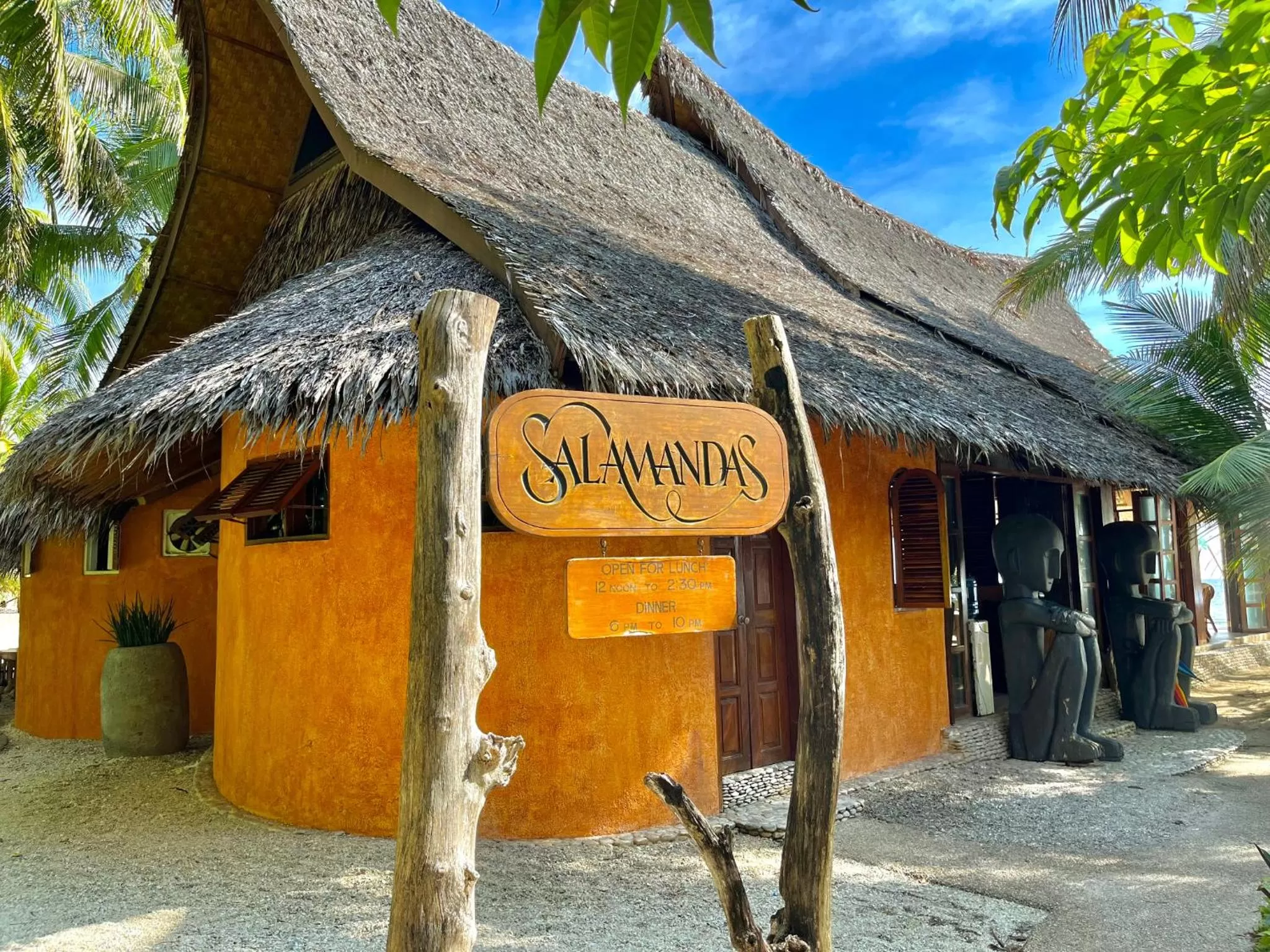 Restaurant/places to eat in Coco Grove Beach Resort, Siquijor Island