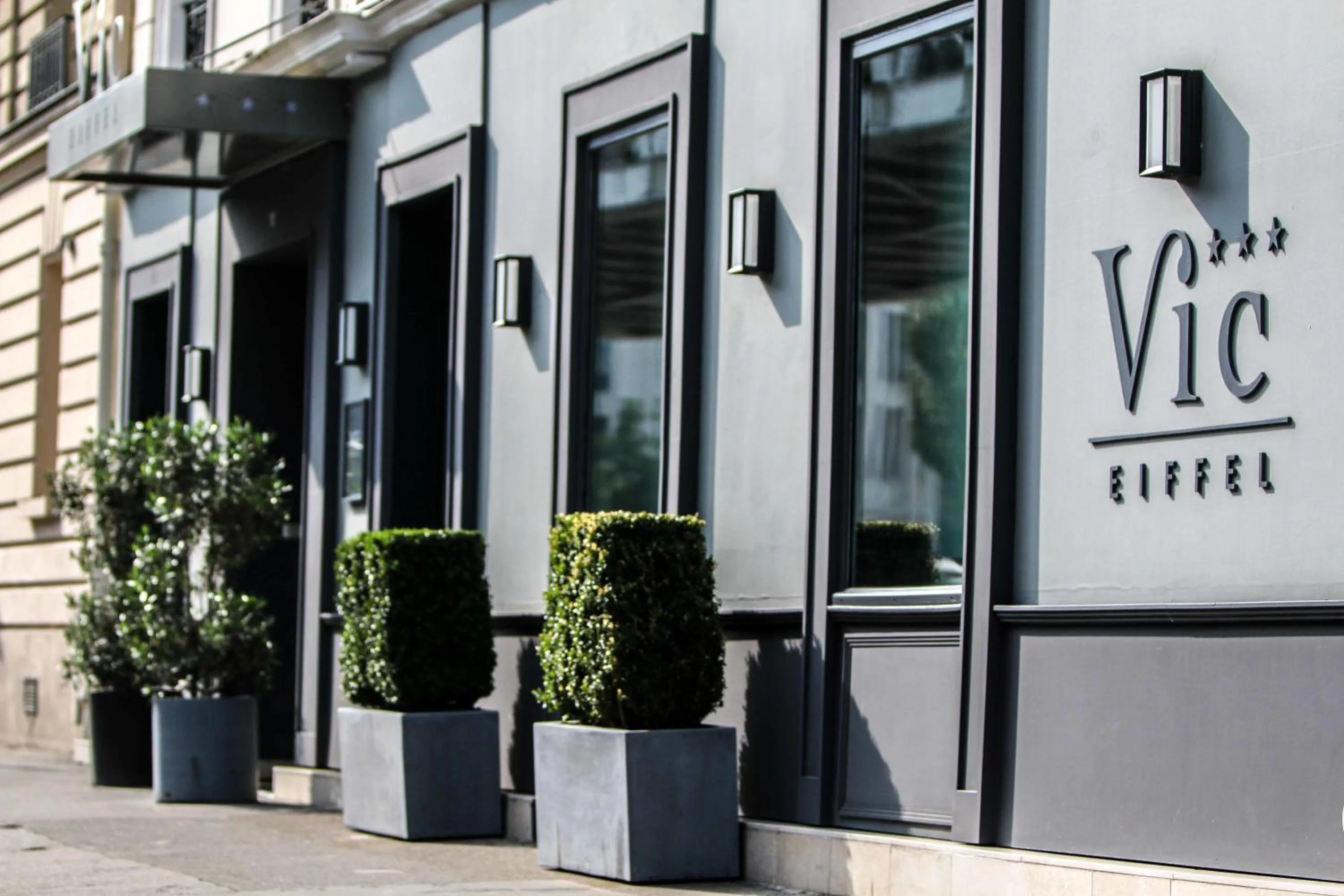 Property building in Hôtel Vic Eiffel