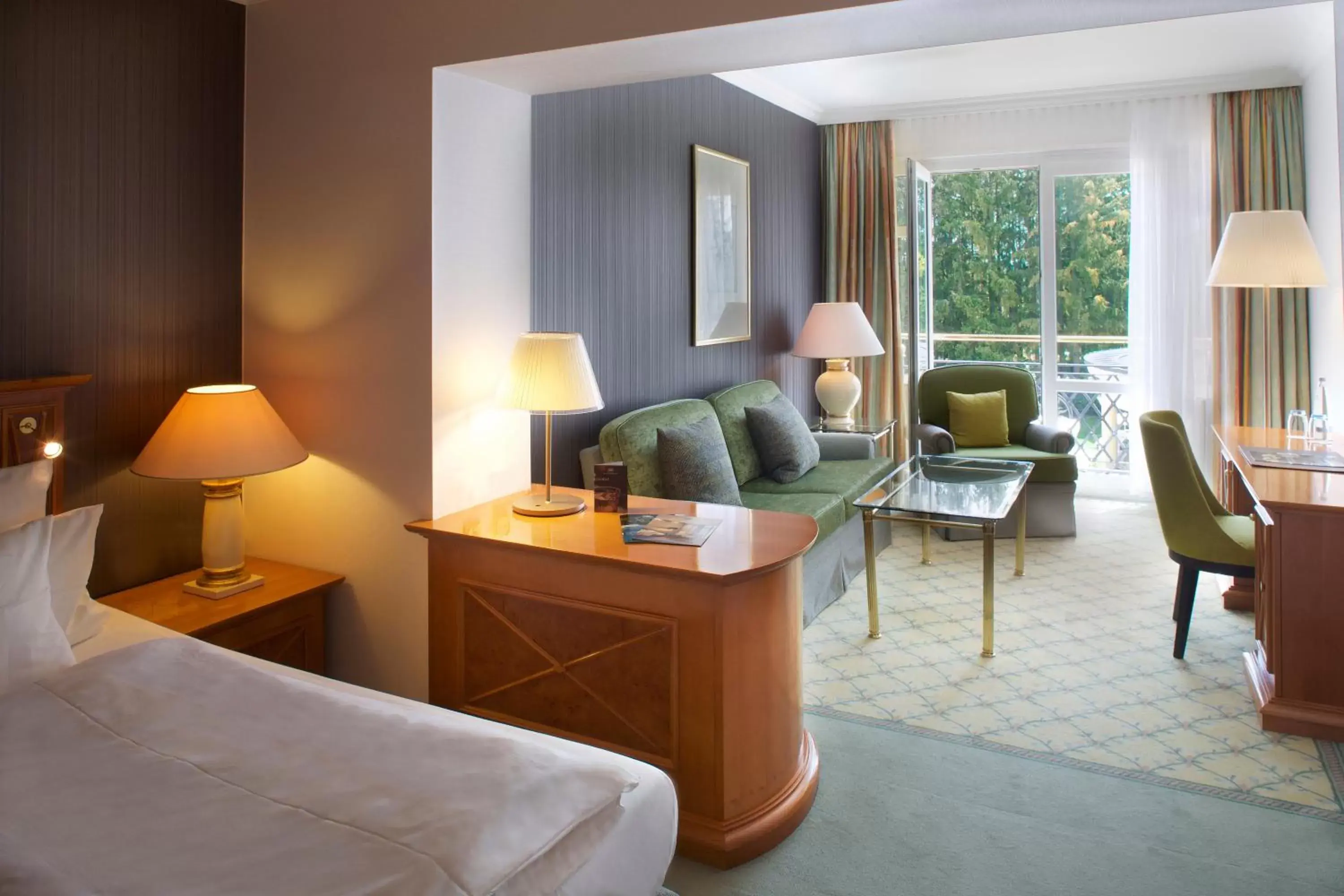 Classic Single Room in Steigenberger Hotel Der Sonnenhof Classic Single Room in Steigenberger Hotel Der Sonnenhof