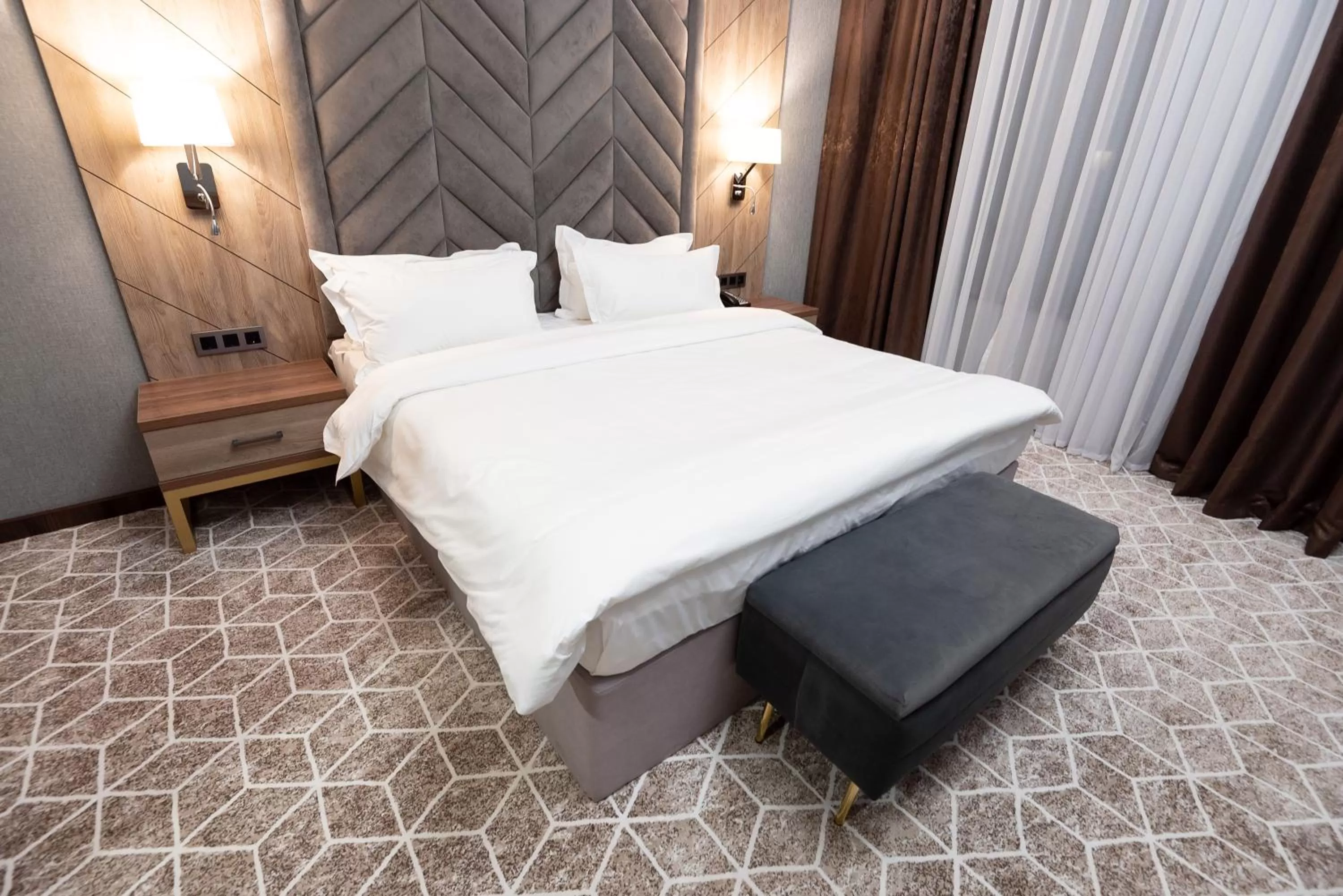 Deluxe Double or Twin Room in Tauke Khan Plaza