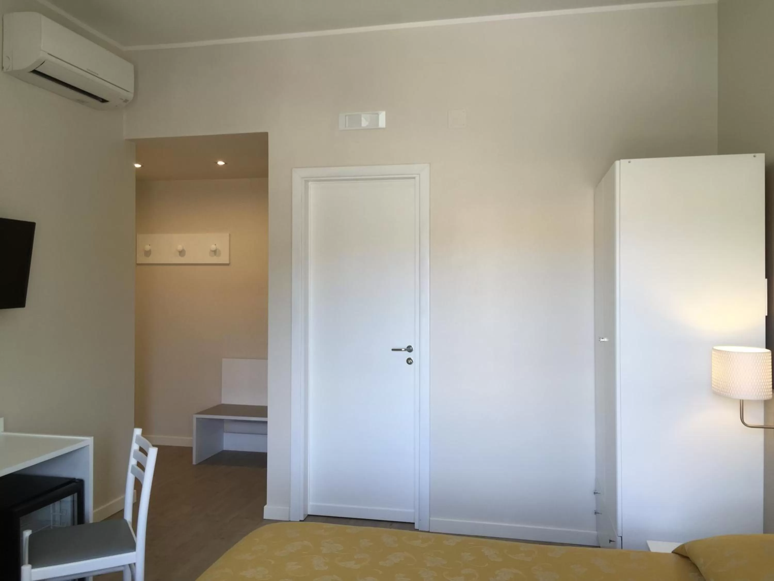 Bedroom in Hotel Costazzurra Museum & Spa