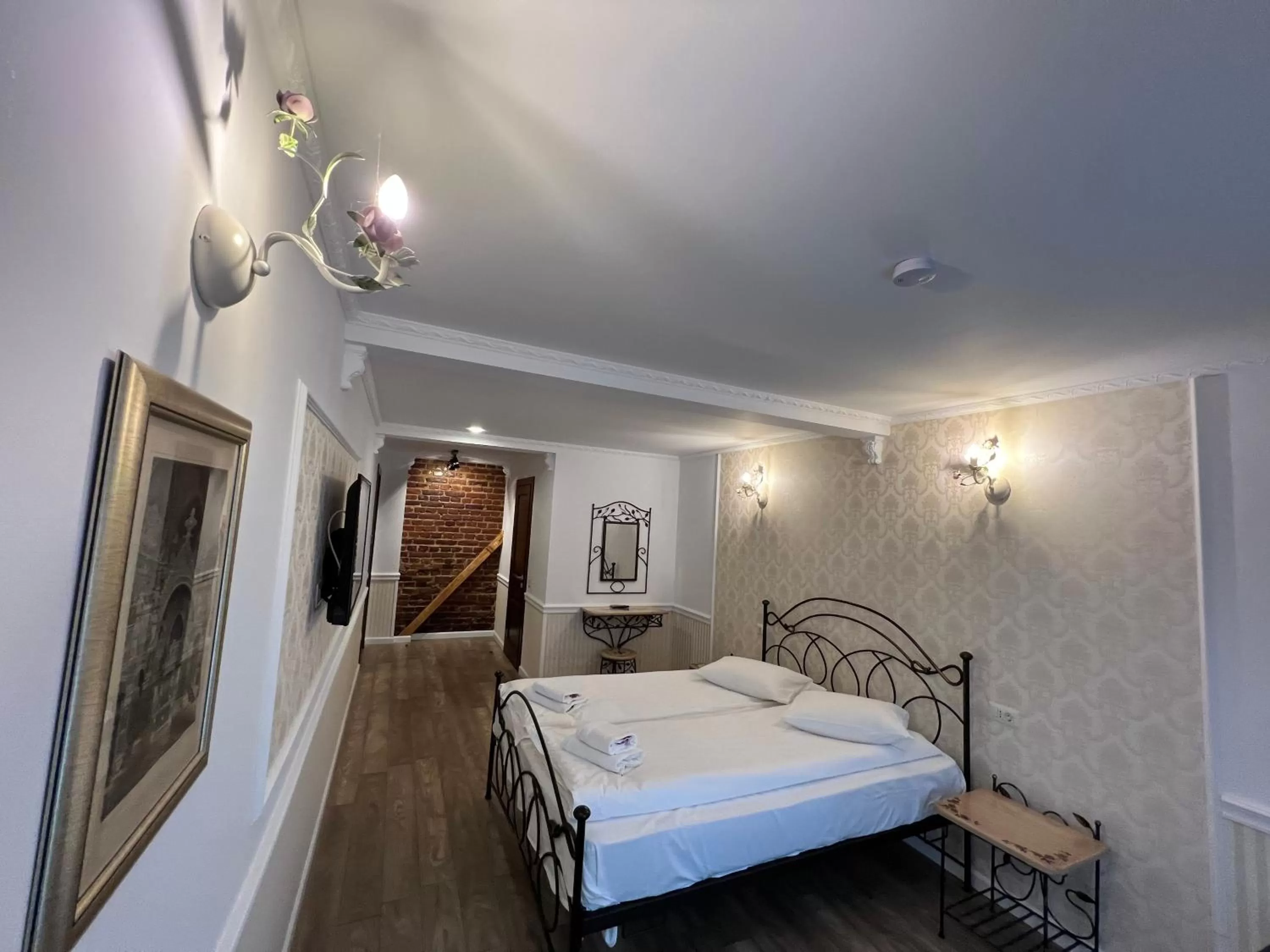 Photo of the whole room, Bed in Hotel Boutique Cathedral Plaza Residences room for rent downtown