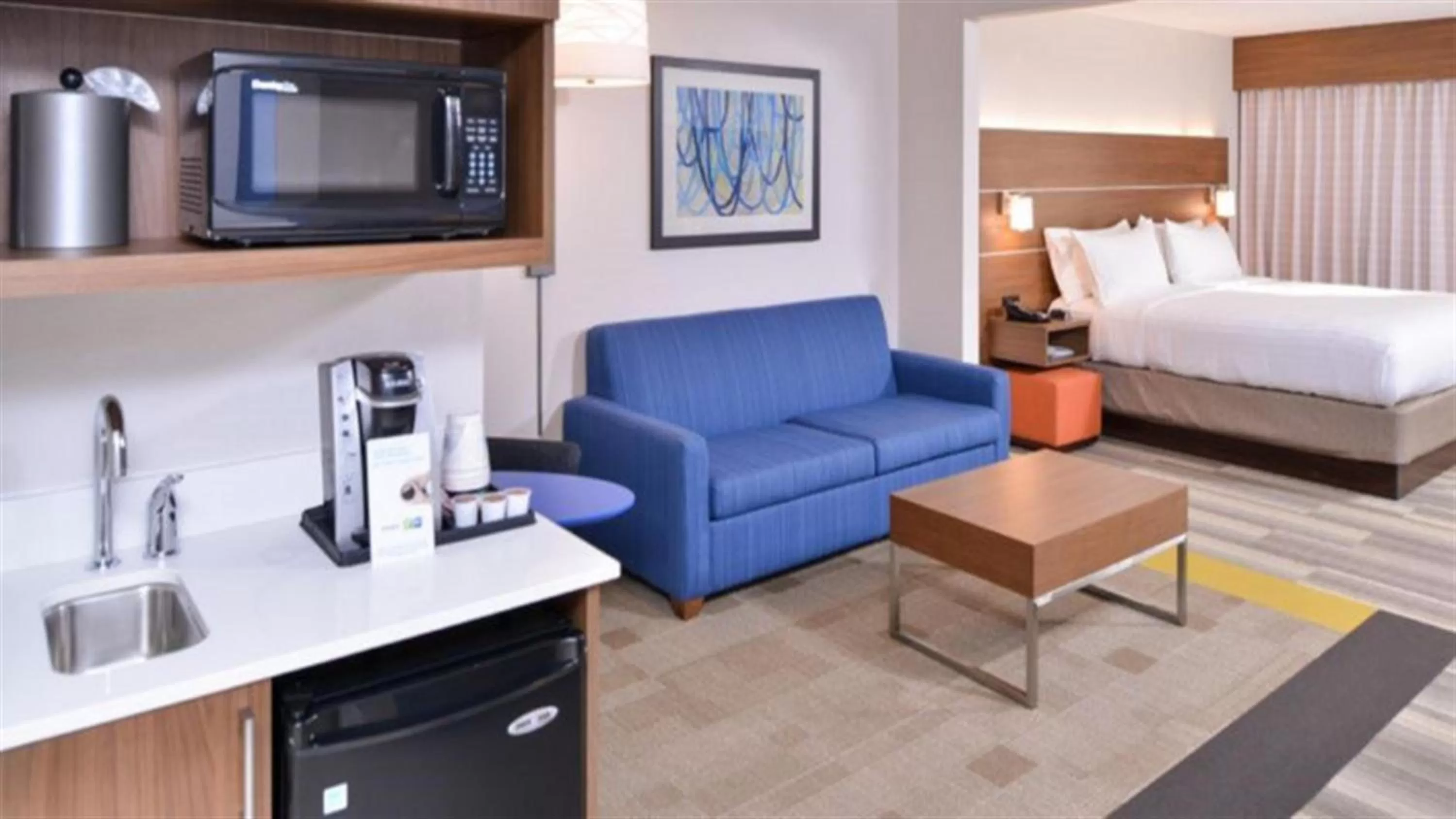 Bed in Holiday Inn Express Hotel & Suites Mount Juliet - Nashville Area by IHG