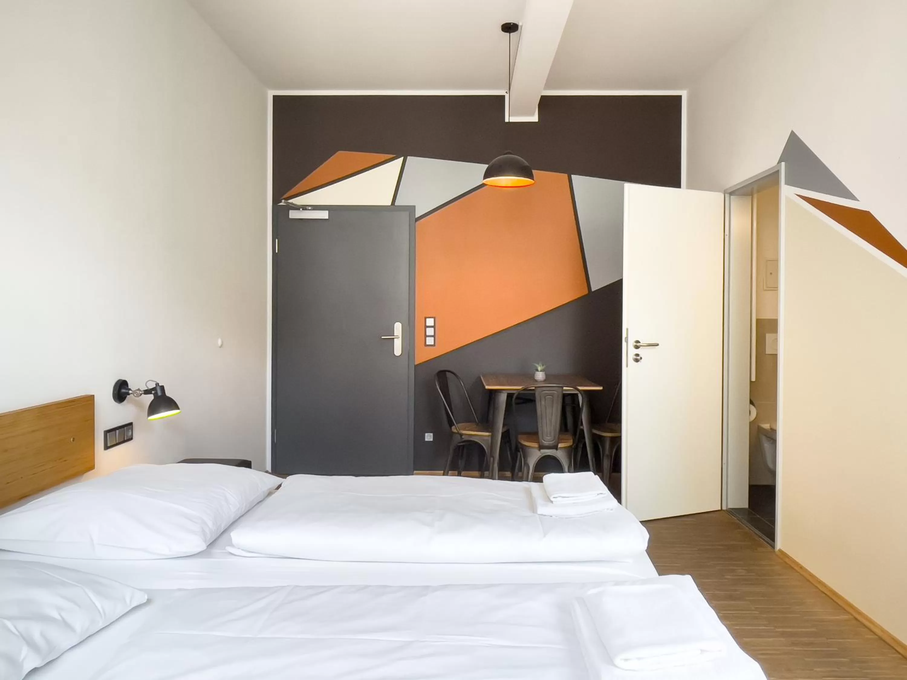 Photo of the whole room, Bed in Five Elements Hostel & Capsules Leipzig