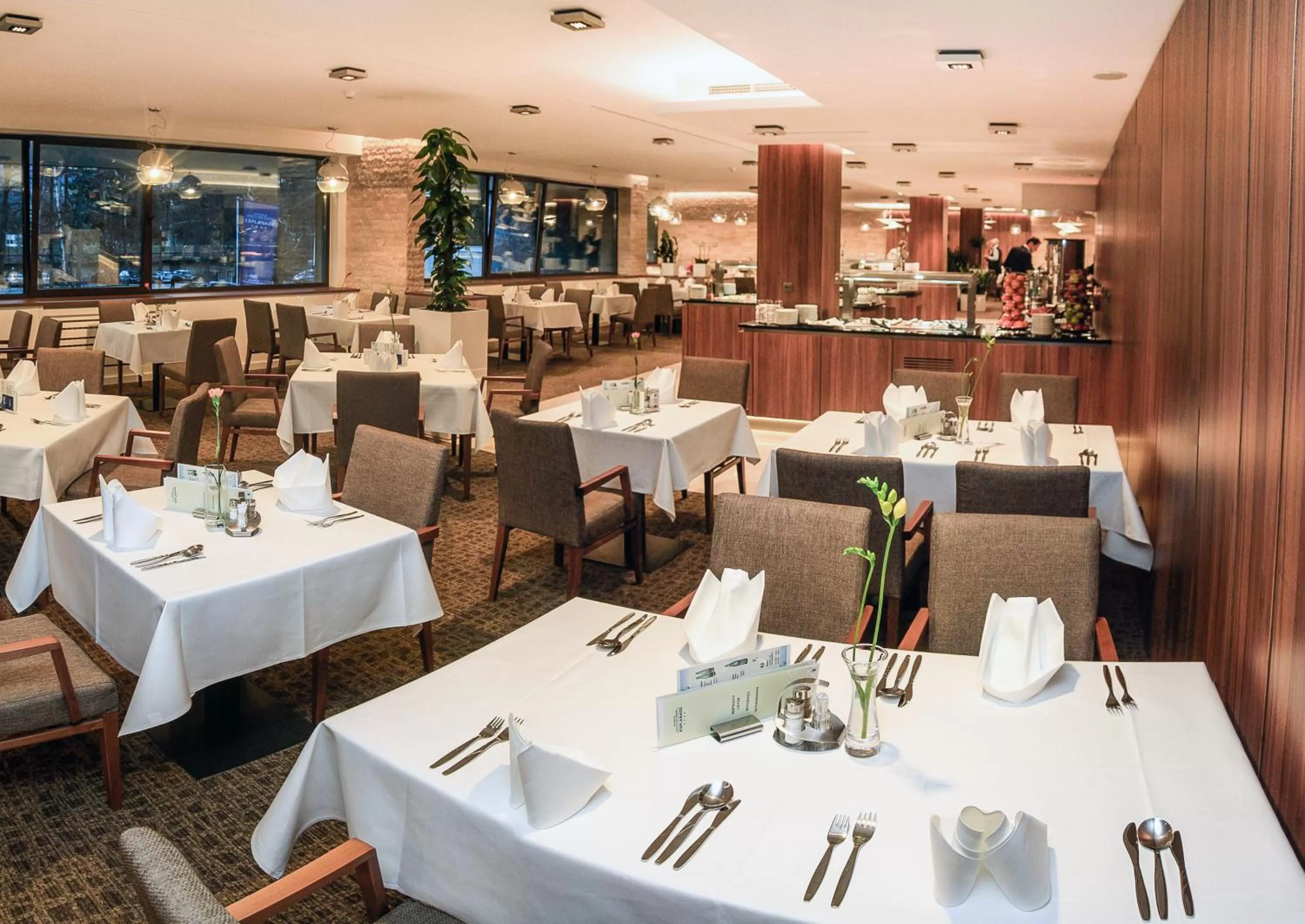 Restaurant/places to eat in Ensana Esplanade