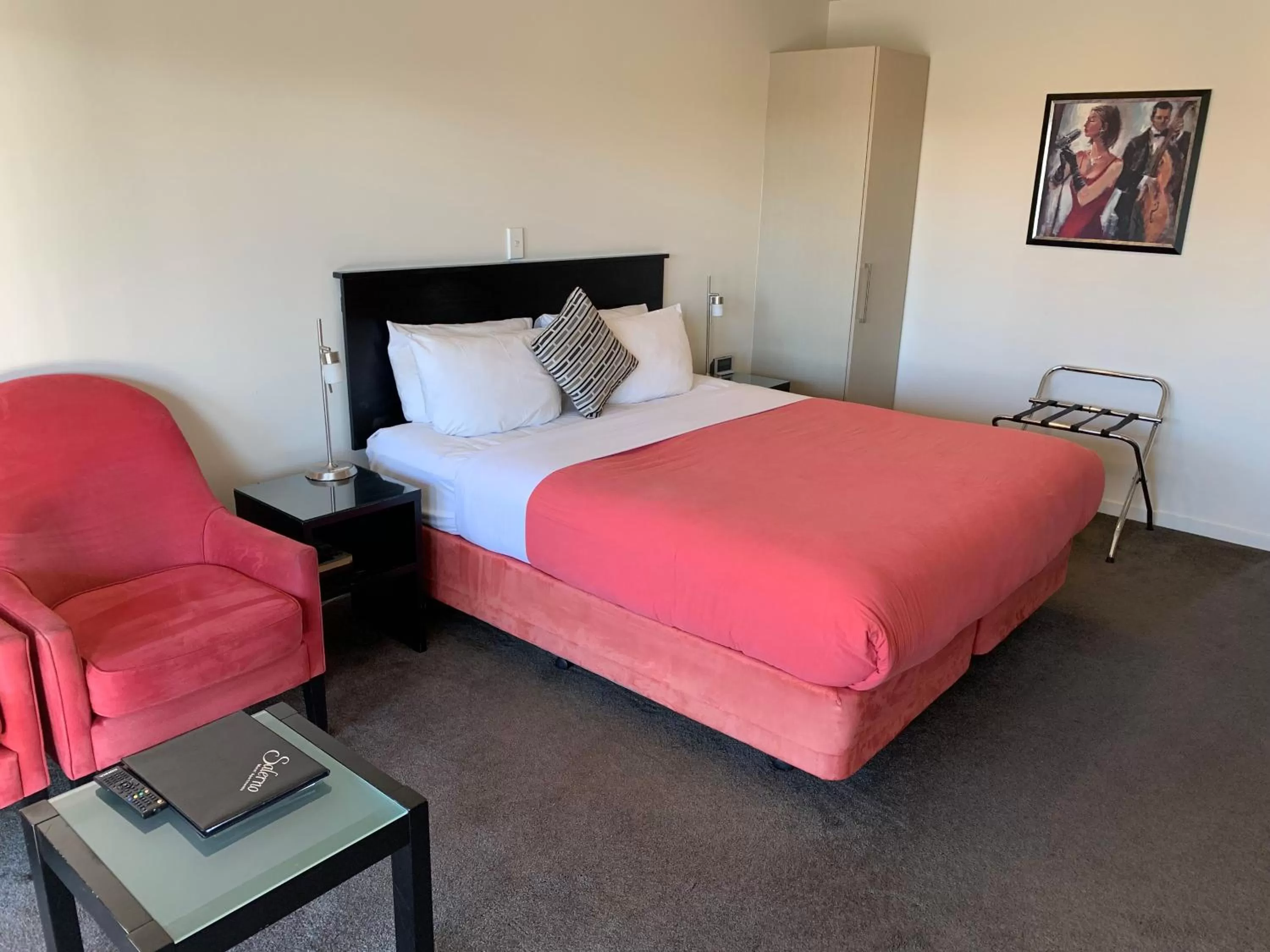 Bed in Salerno Motel Apartments