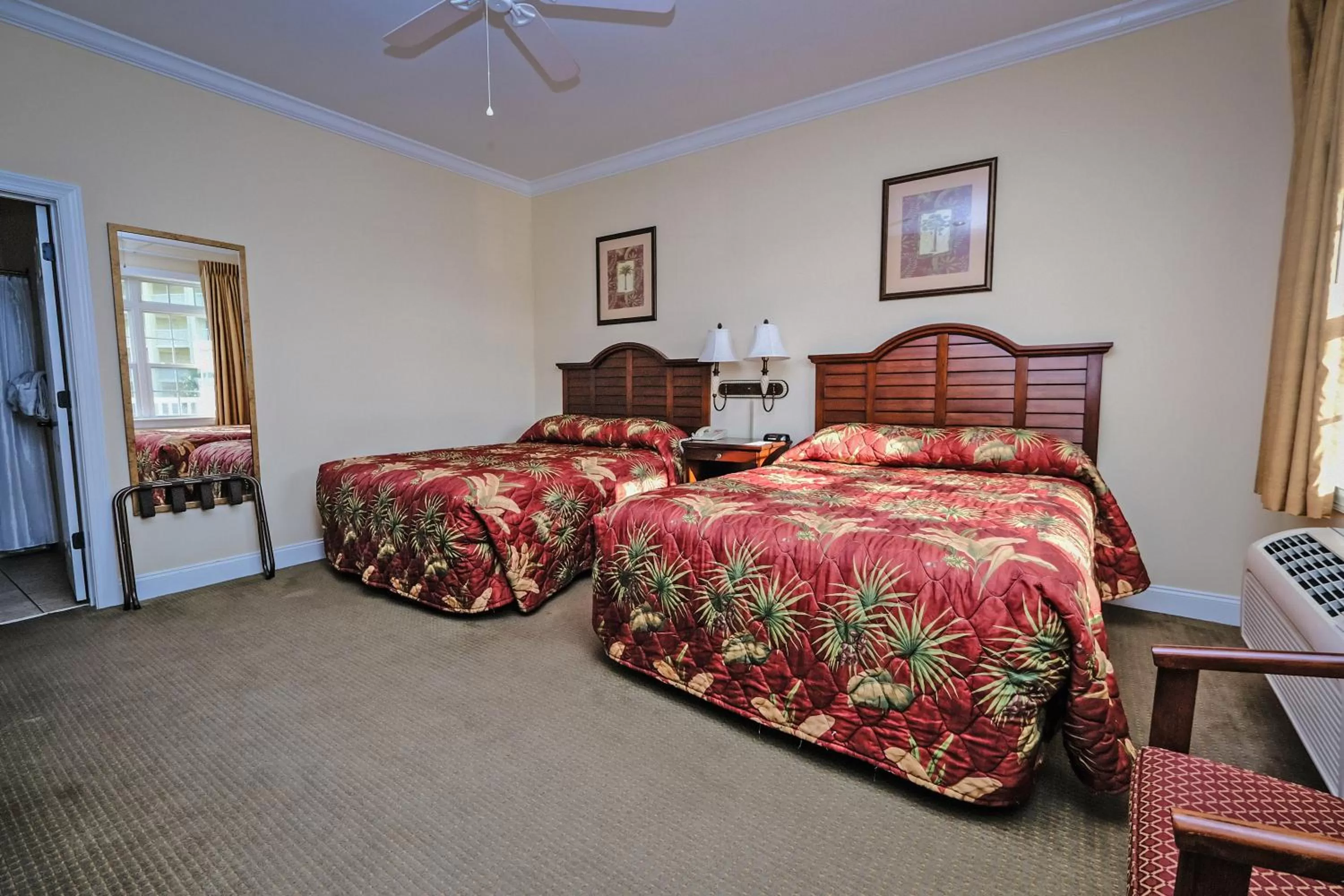 Bedroom, Bed in Litchfield Beach & Golf Resort