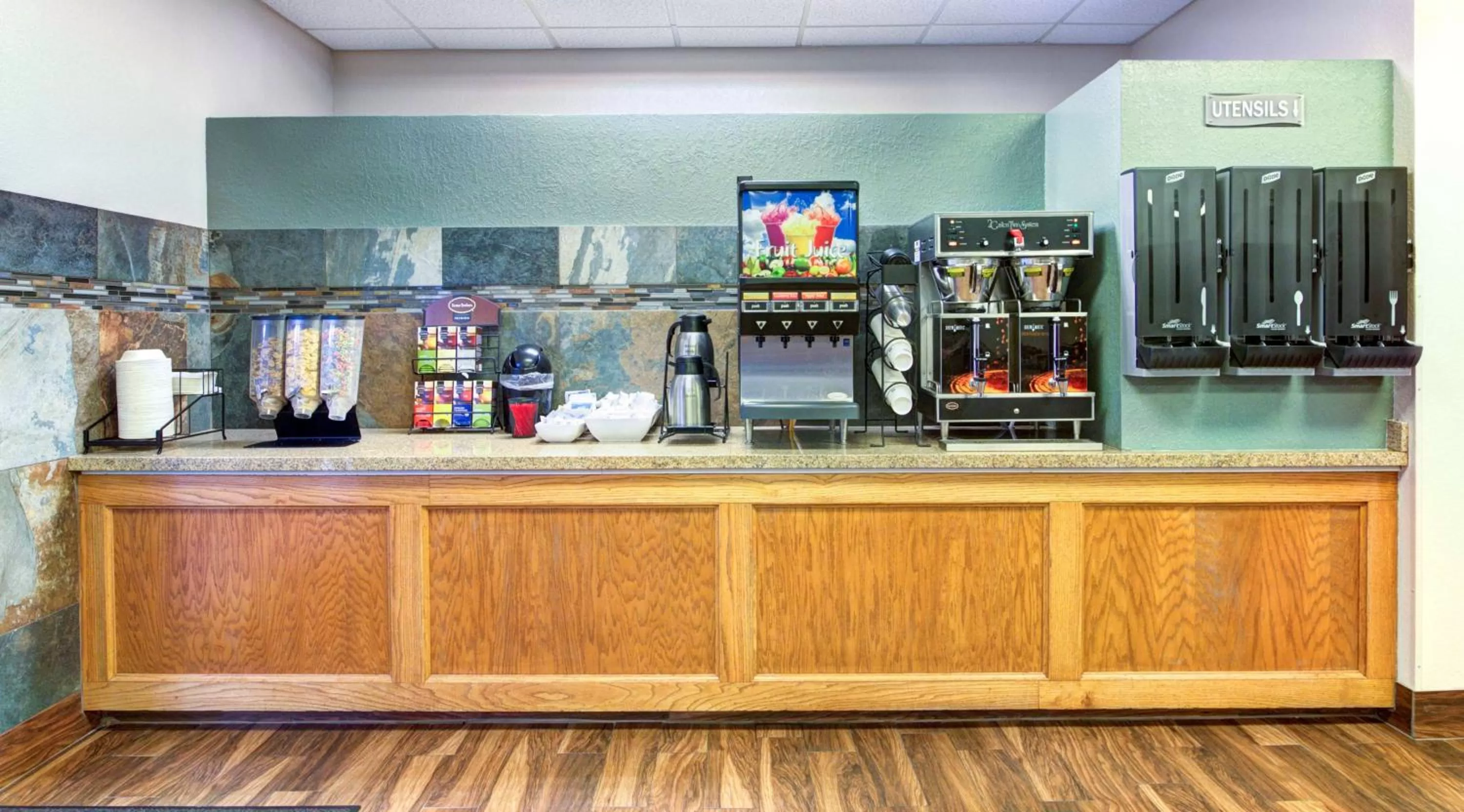 Restaurant/places to eat in Best Western Center Pointe Inn