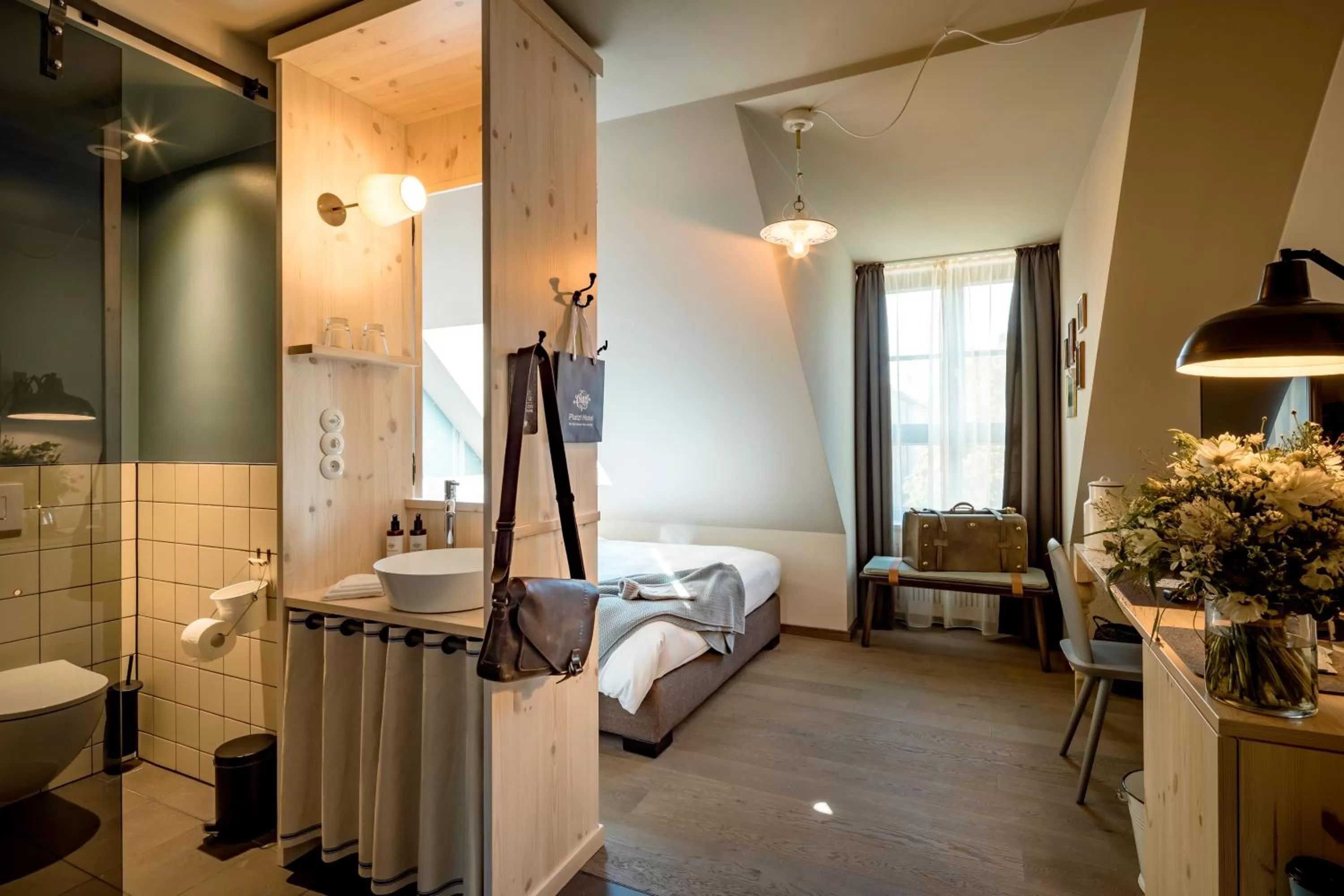 Photo of the whole room, Bed in Marias Platzl