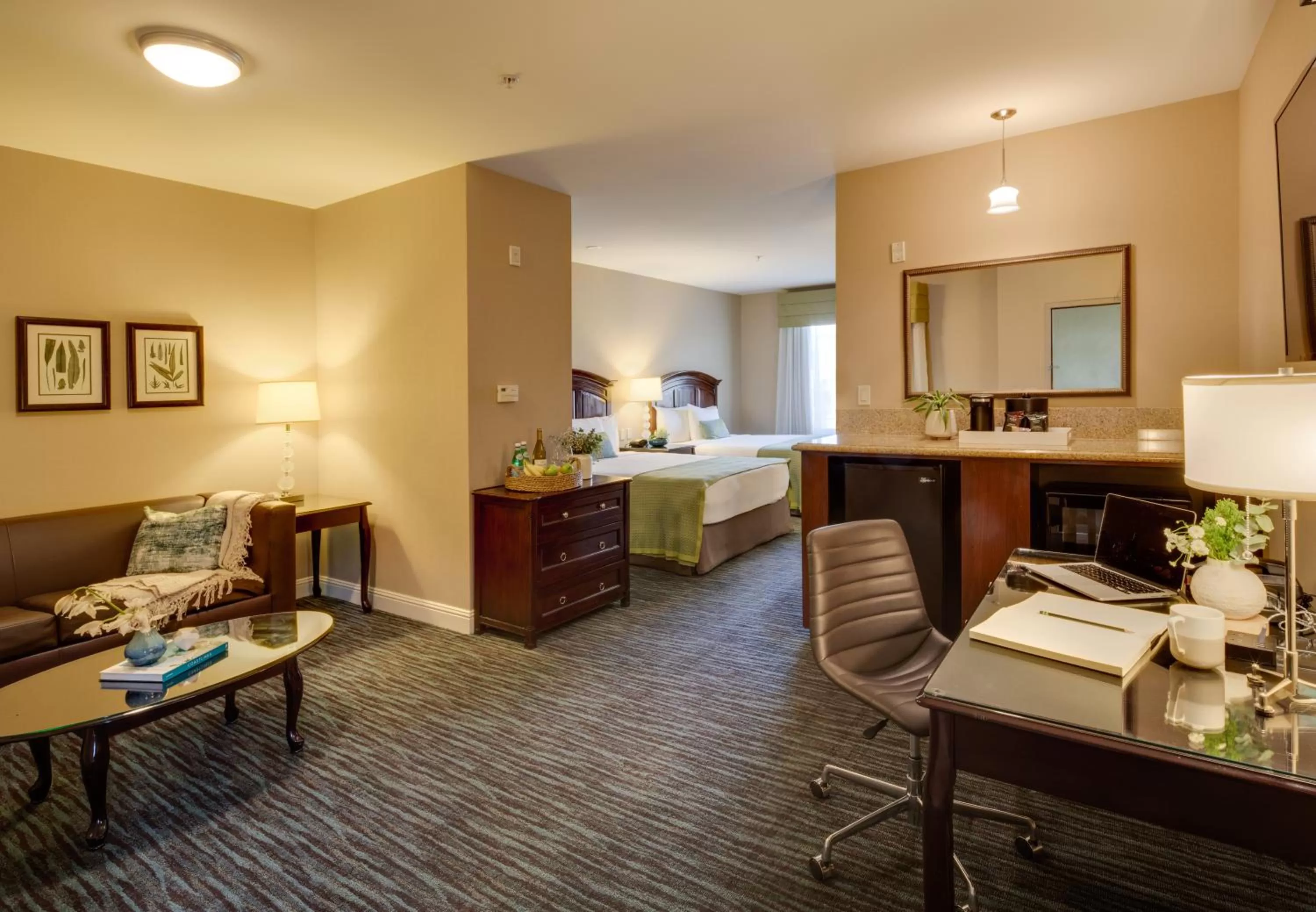 Photo of the whole room, Bed in Ayres Hotel & Spa Mission Viejo - Lake Forest