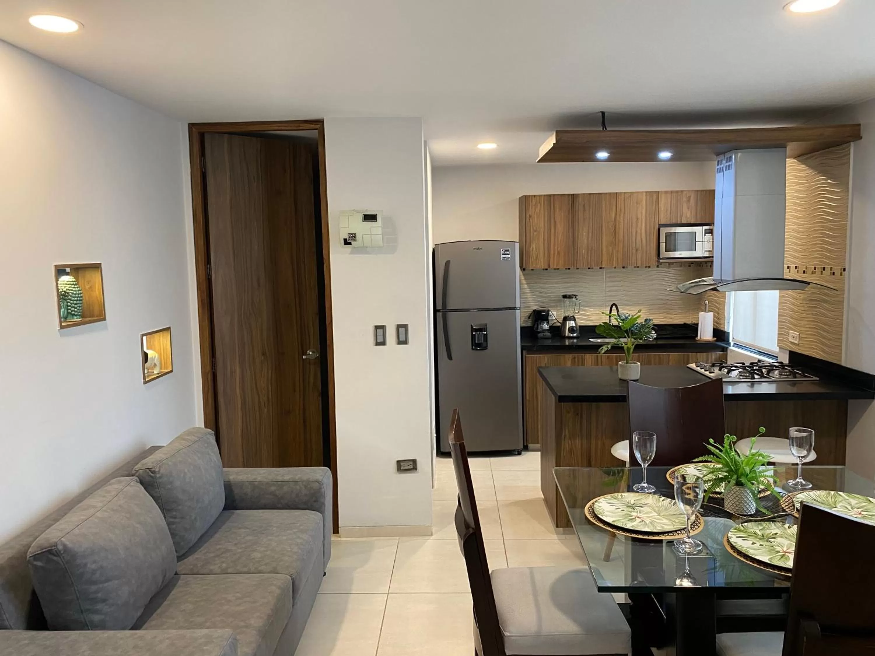 Photo of the whole room, Dining Area in Kapital Suites