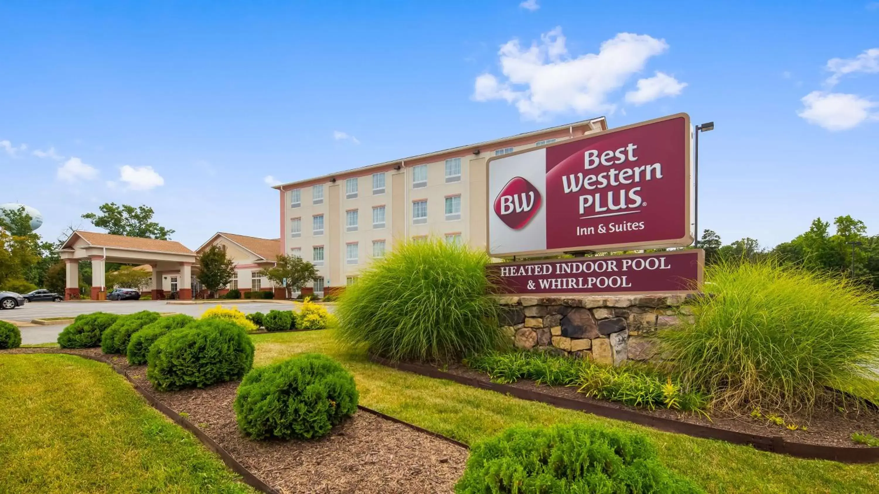 Best Western Plus Crossroads Inn & Suites Best Western Plus Crossroads Inn & Suites
