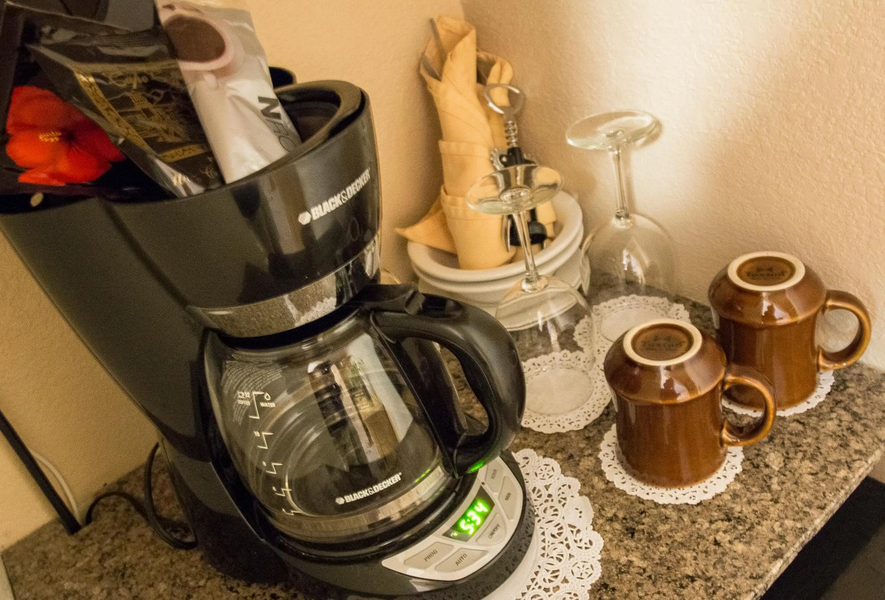 Kitchen or kitchenette in Lokahi Lodge