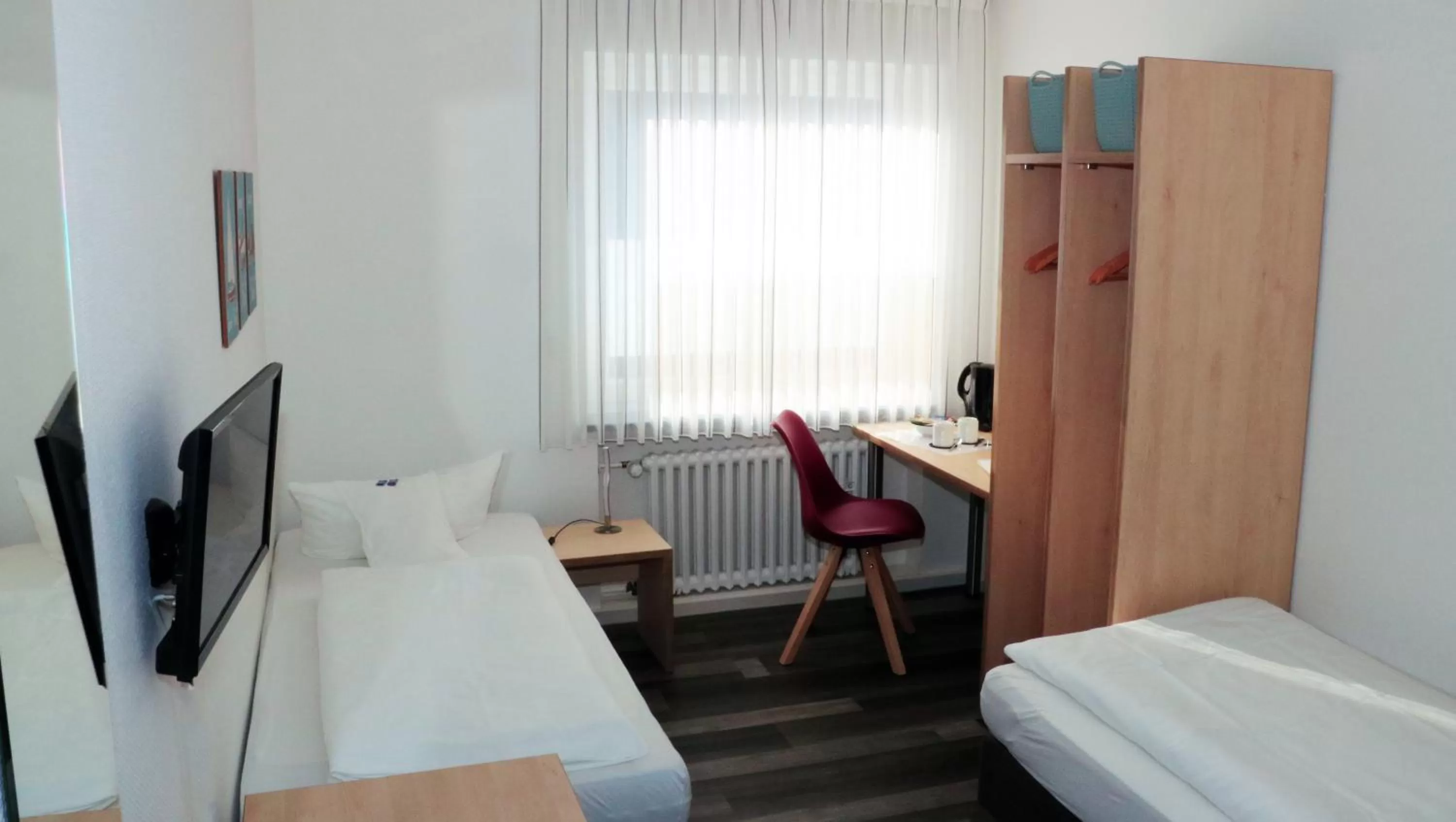 Photo of the whole room, Bed in Europa-Haus-Bocholt - Bett & Bike