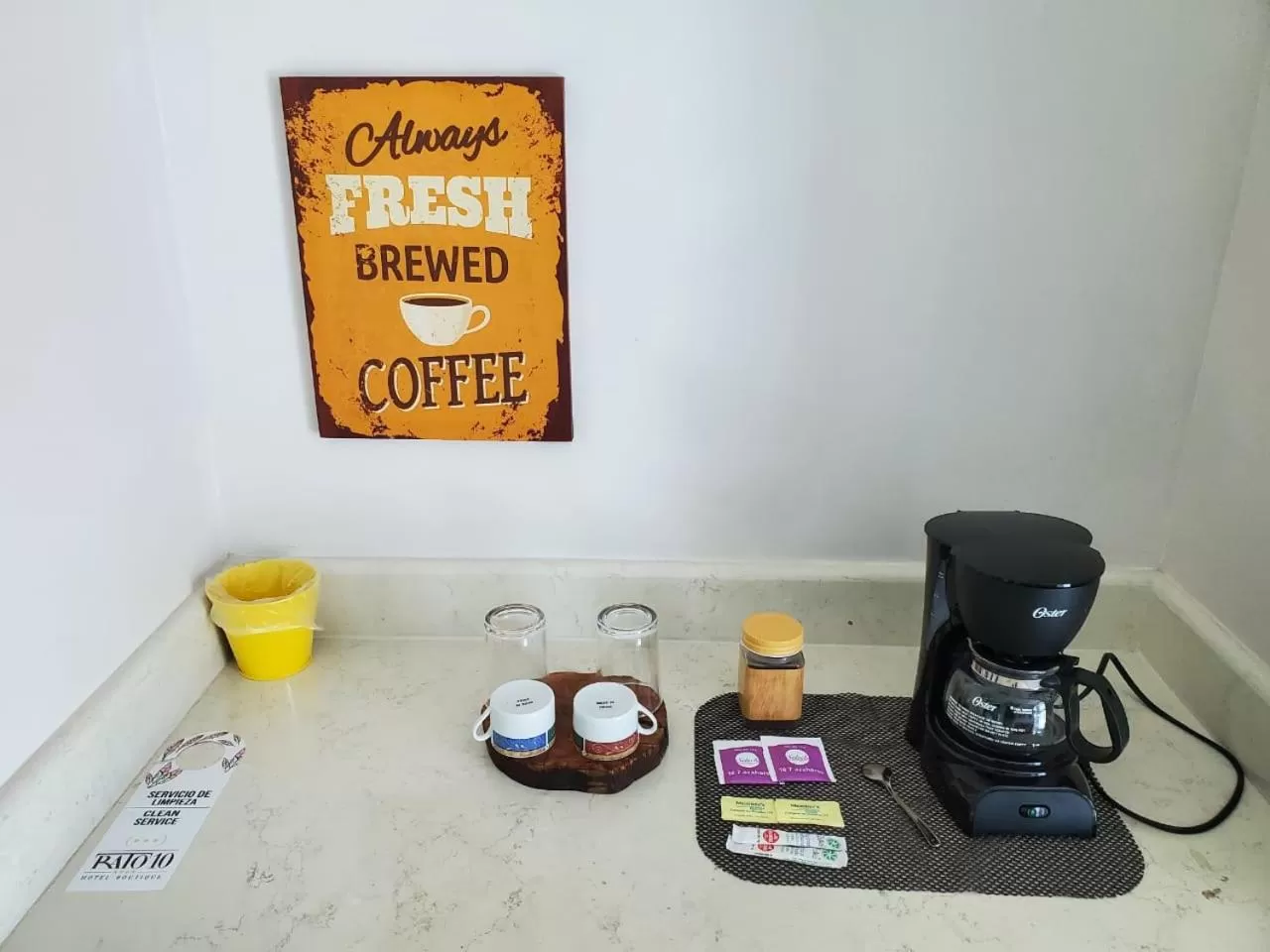 Coffee/tea facilities in Hotel Boutique Rato 10