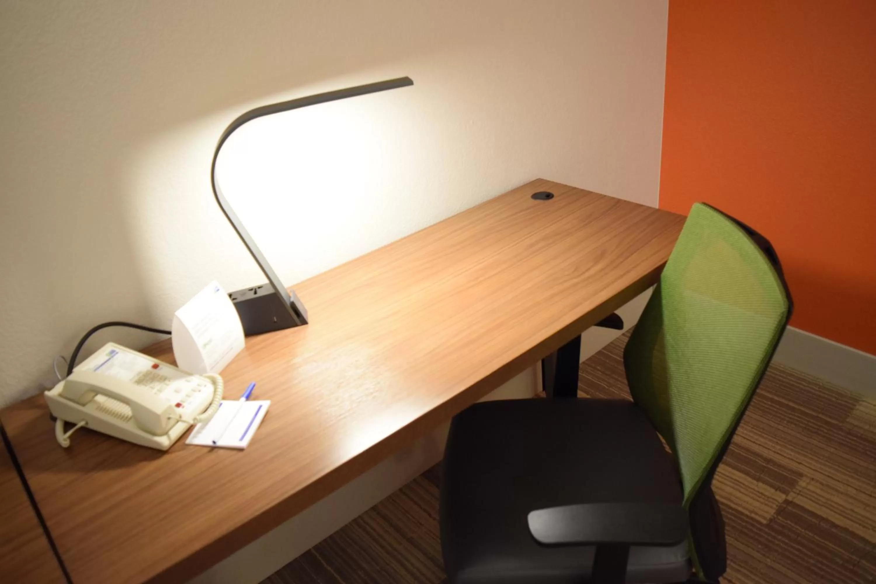 Photo of the whole room in Holiday Inn Express & Suites Pensacola West I-10 by IHG