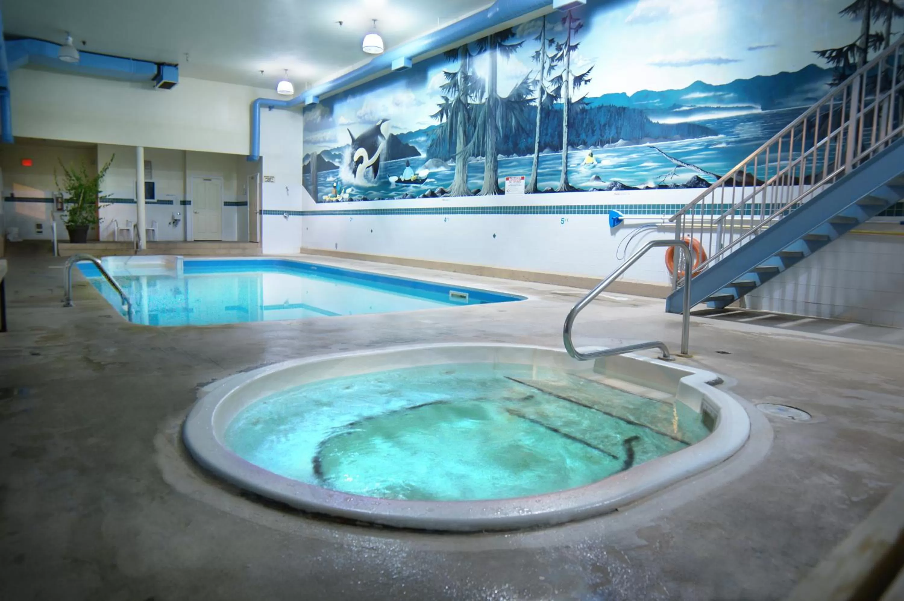 Swimming pool in Ramada Merritt