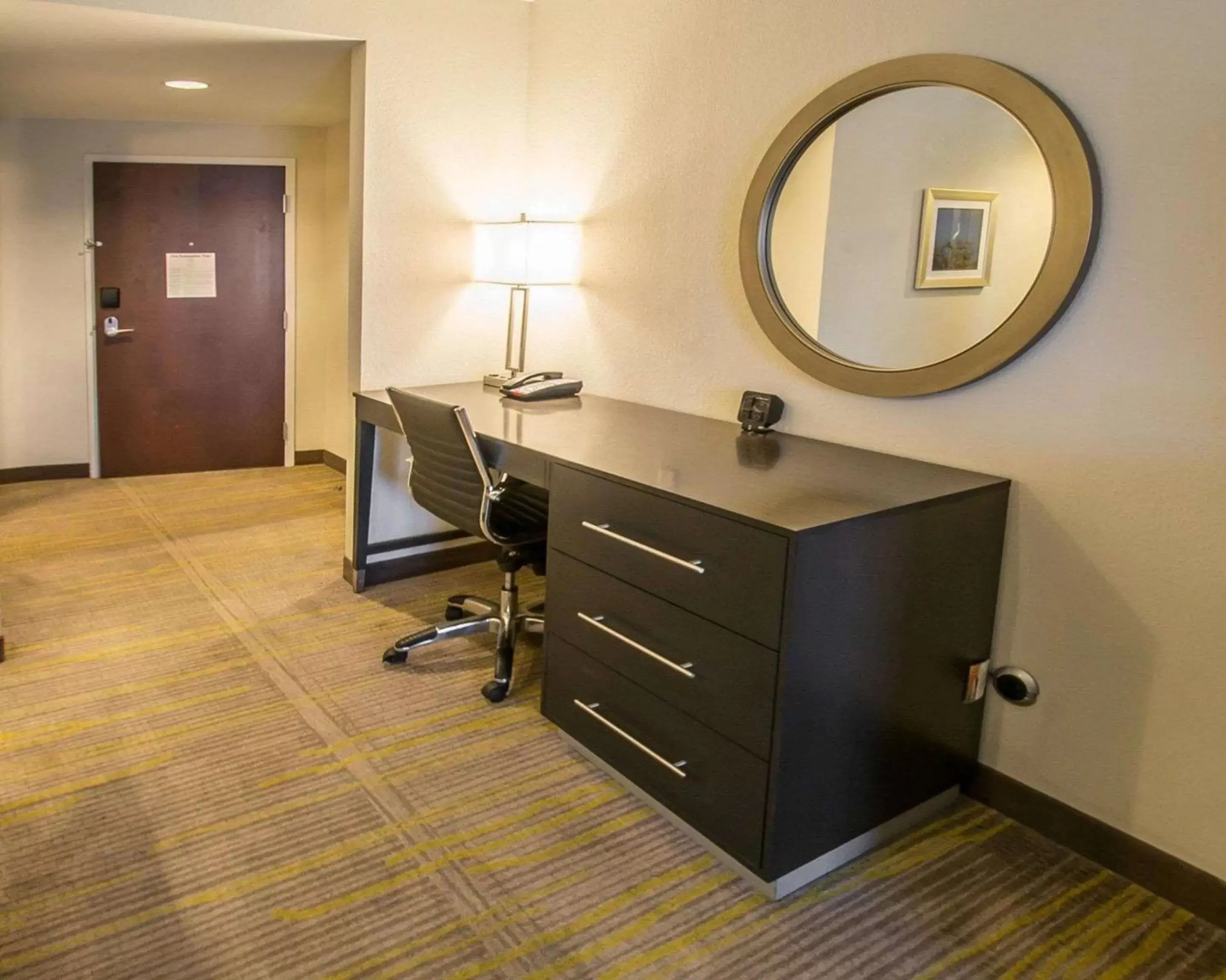 King Suite in Comfort Suites Miami Airport North King Suite in Comfort Suites Miami Airport North