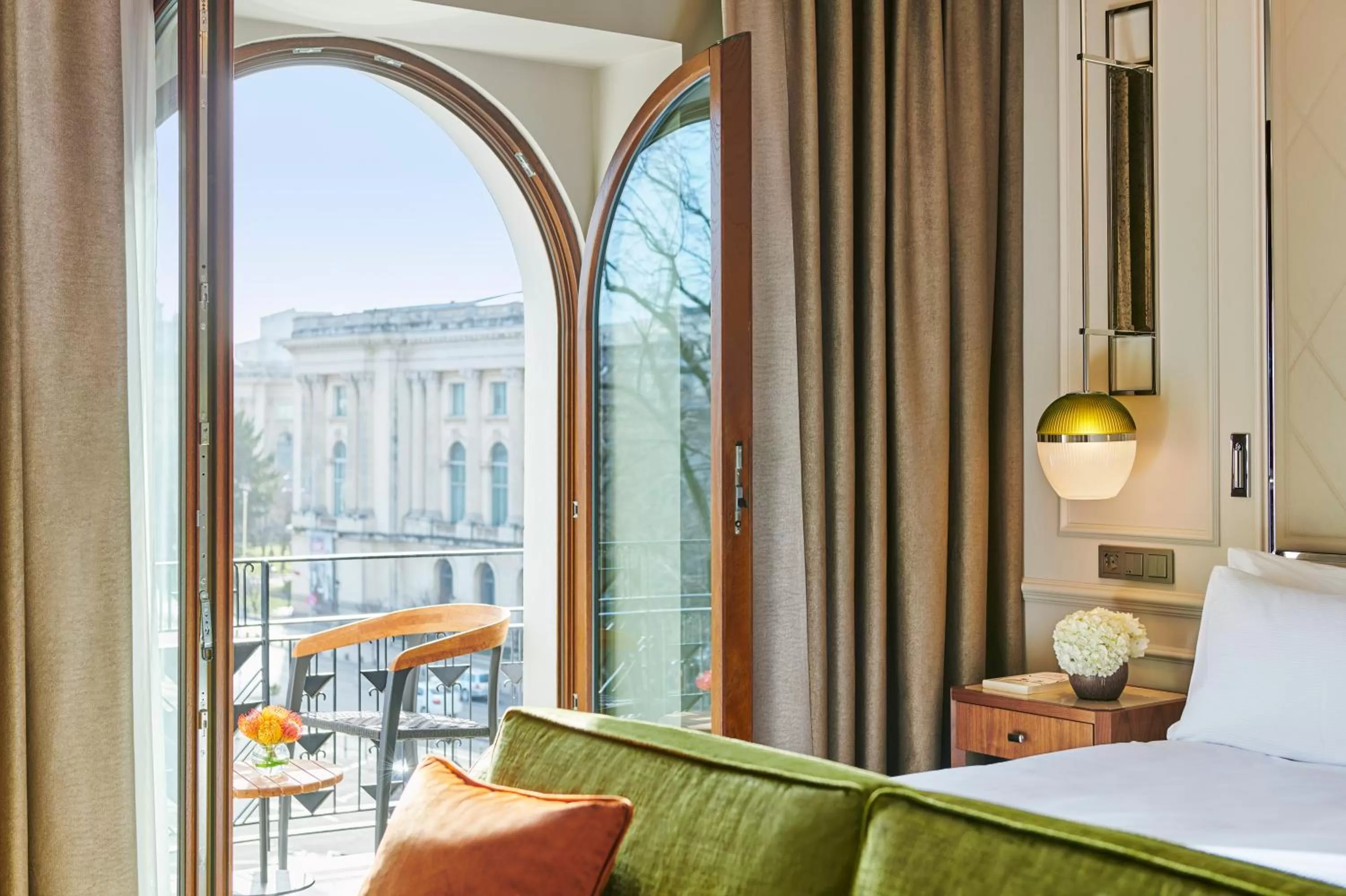 Balcony/Terrace, Bed in InterContinental Athenee Palace Bucharest by IHG