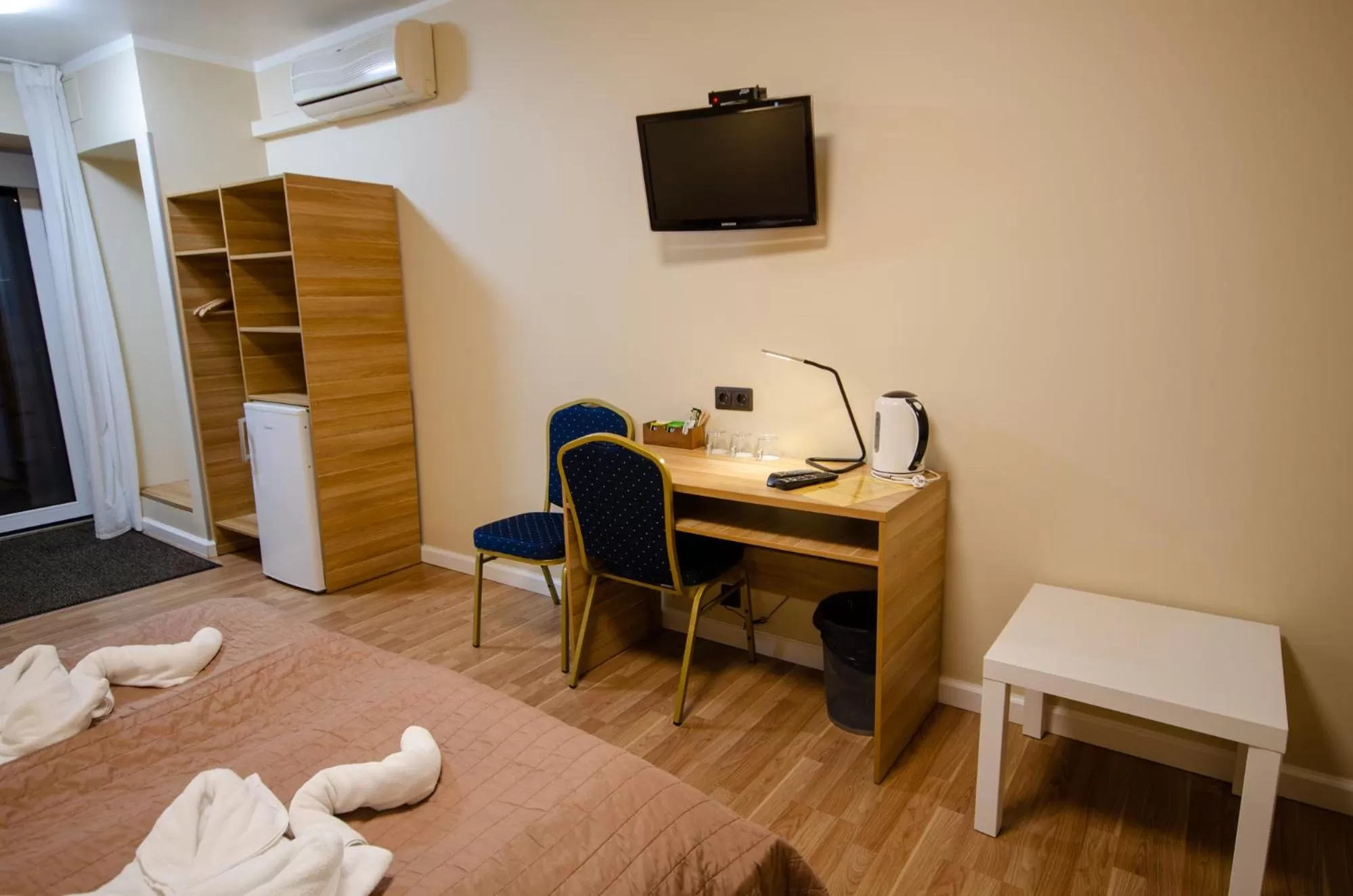 TV and multimedia, TV/Entertainment Center in Veldzes Nams