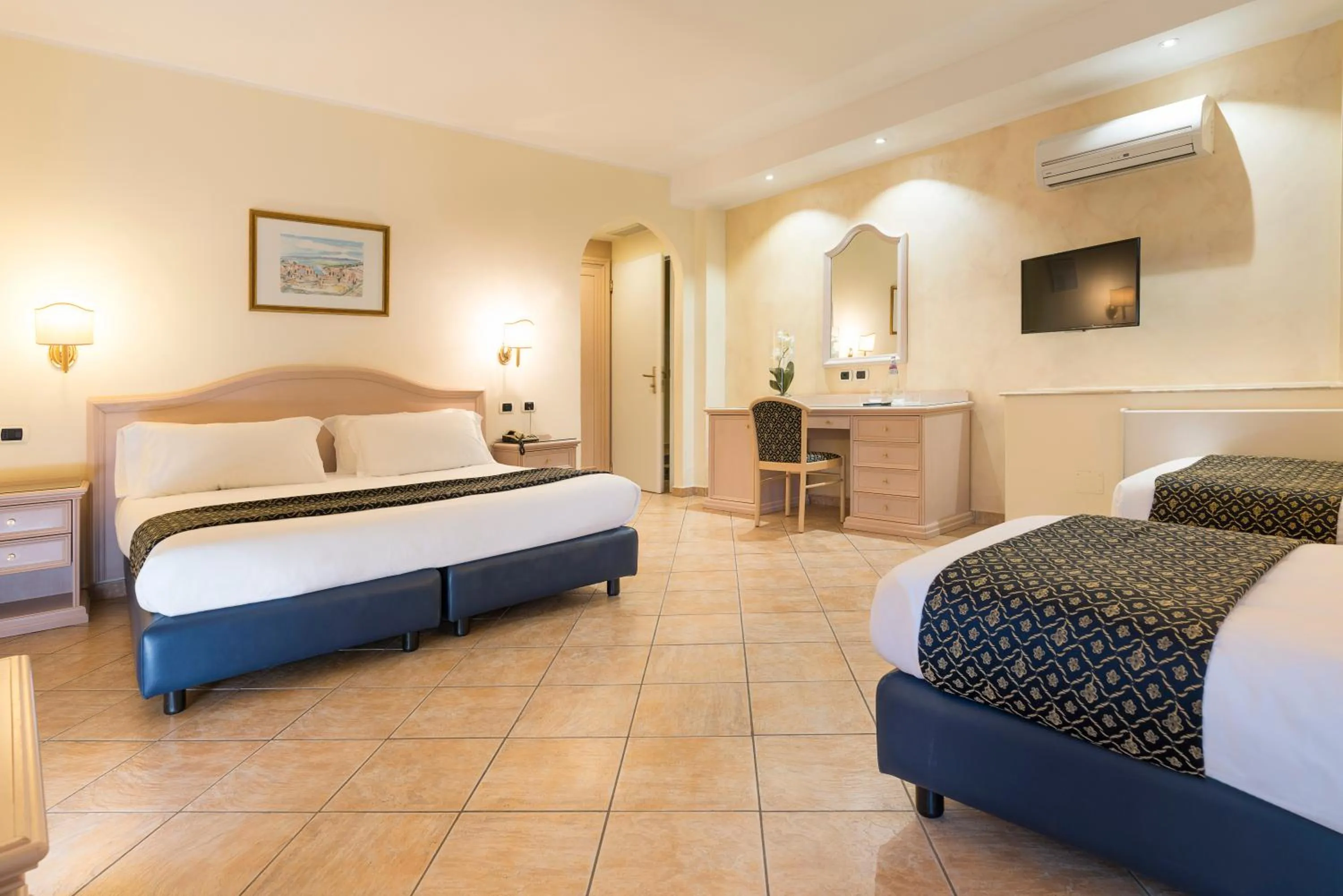 Photo of the whole room, Bed in Sant Alphio Garden Hotel & SPA