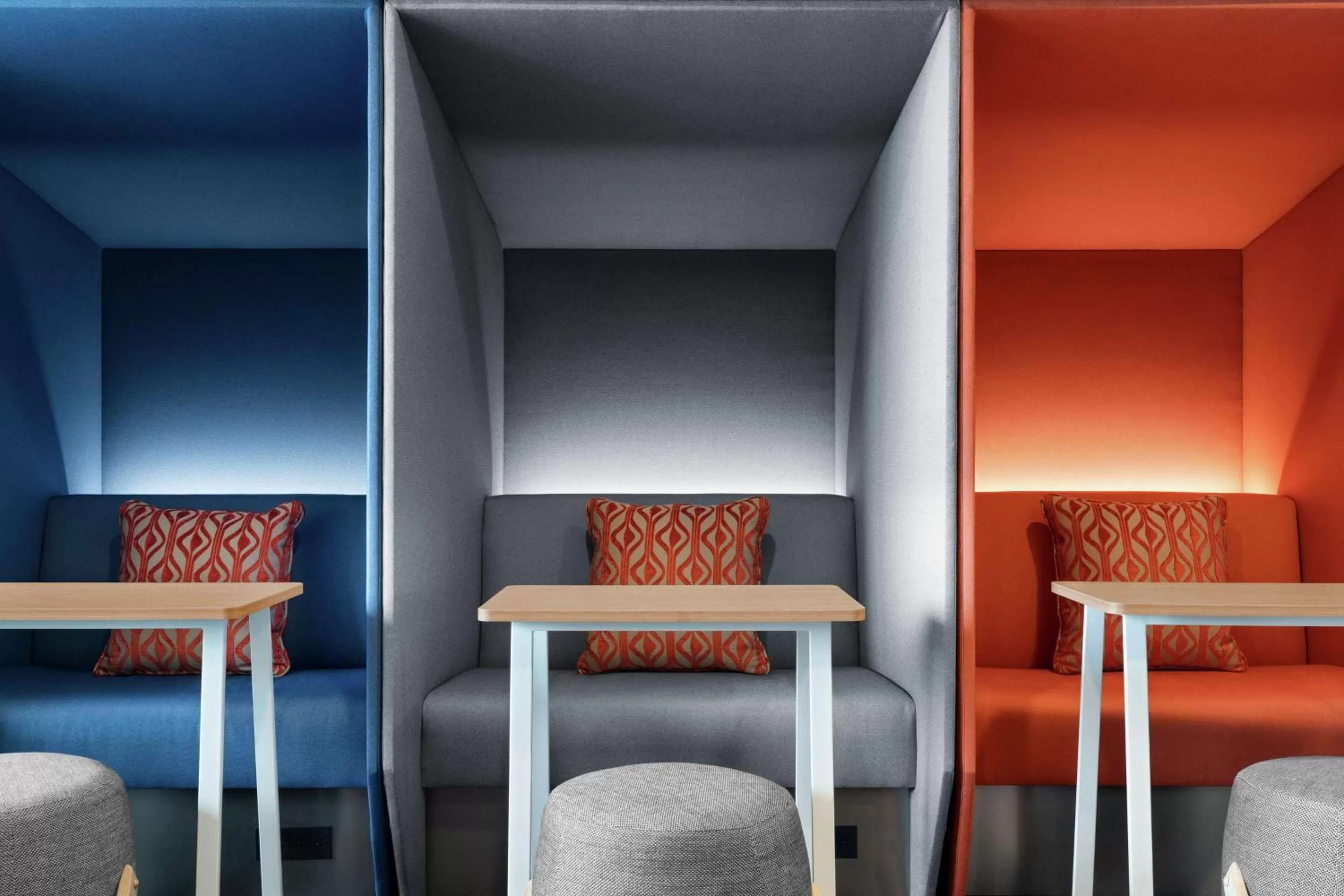 Communal lounge/ TV room in Tru By Hilton Hershey Chocolate Avenue