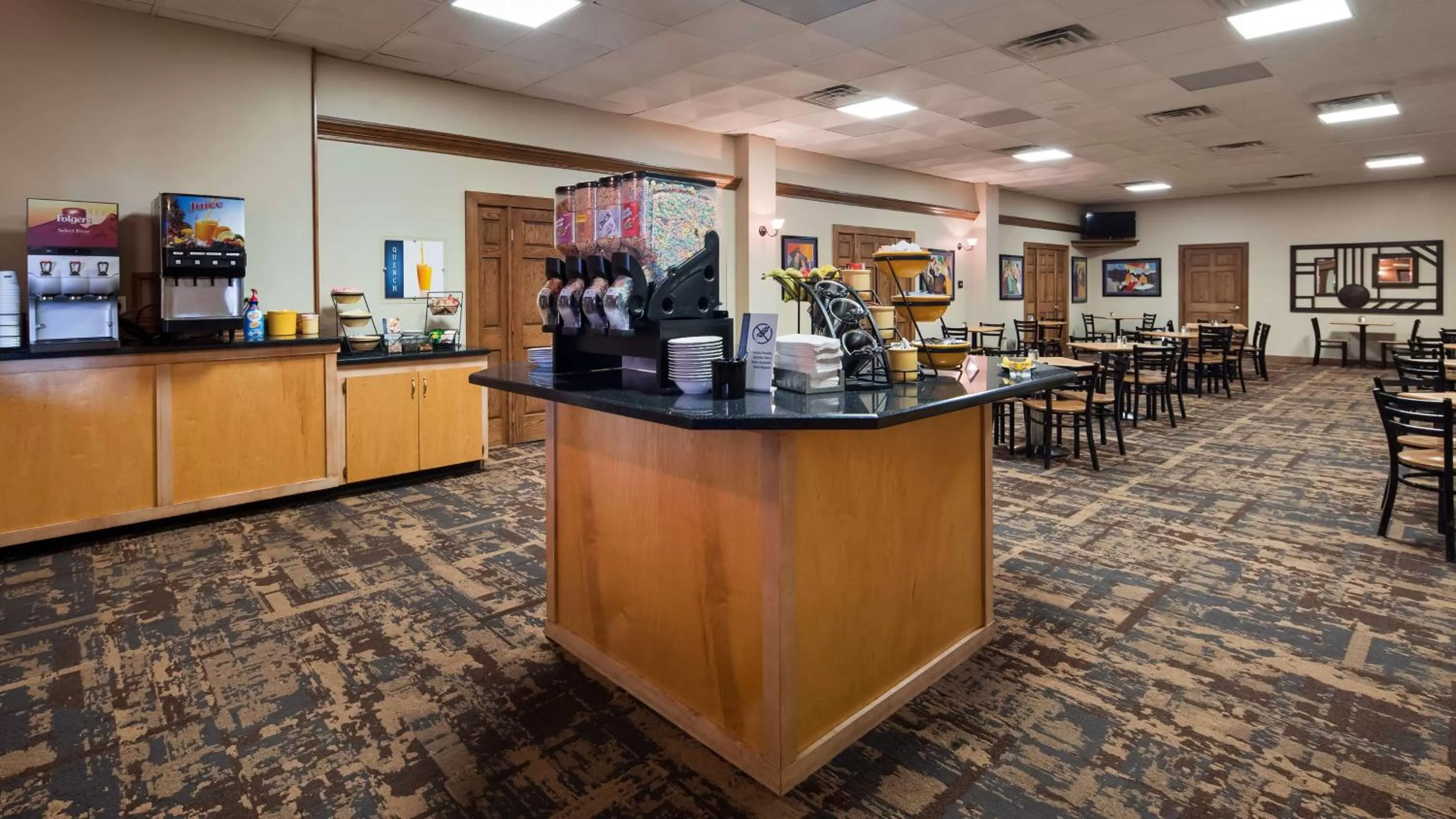 Restaurant/places to eat in Crossroads Hotel & Event Center