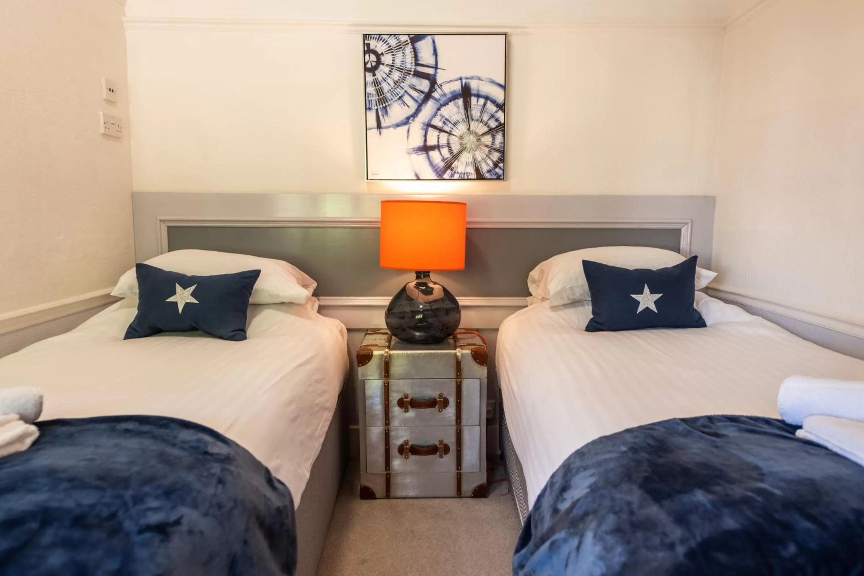 Bed in The Woodlands Hotel