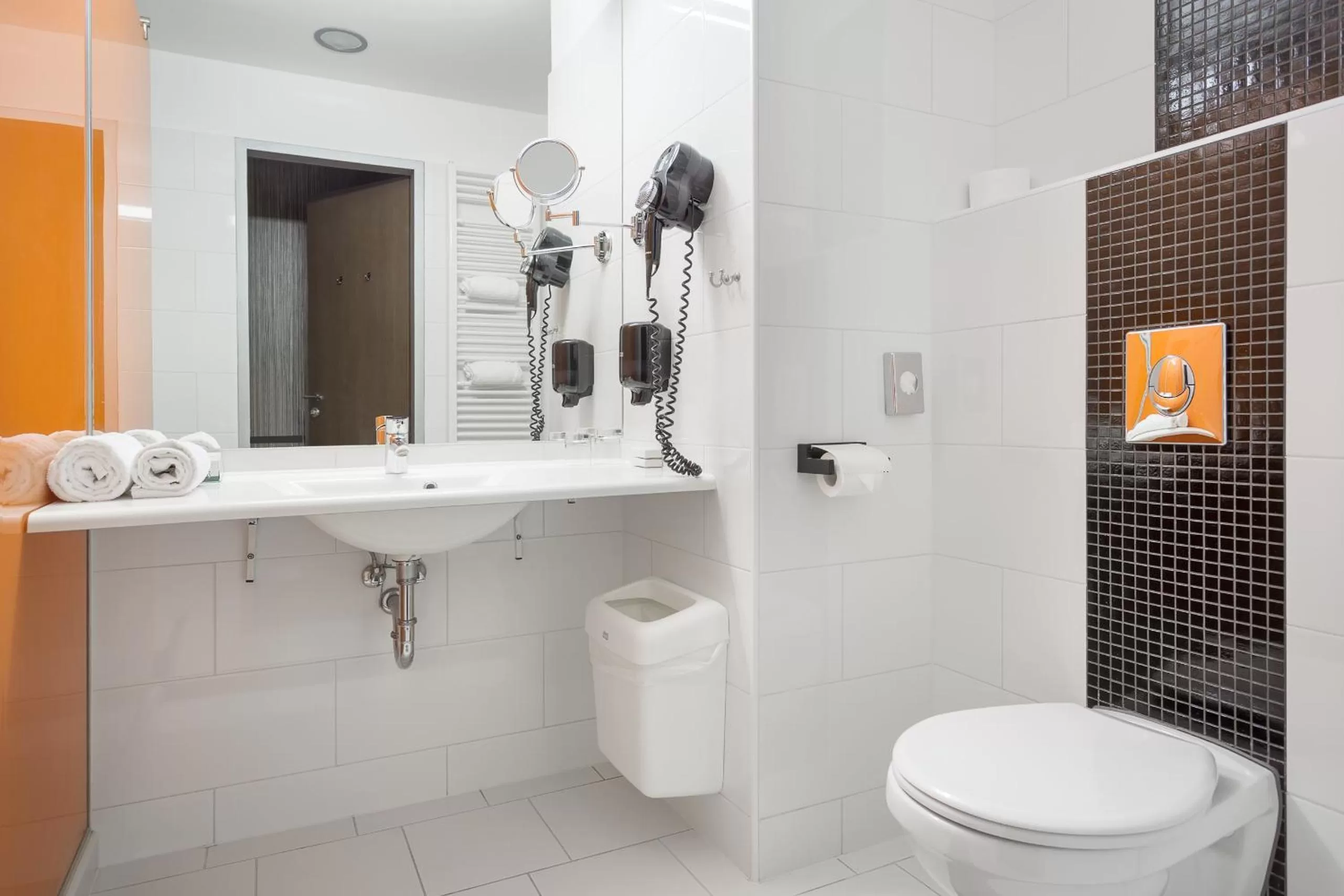 Toilet in Gotthard Therme Hotel & Conference