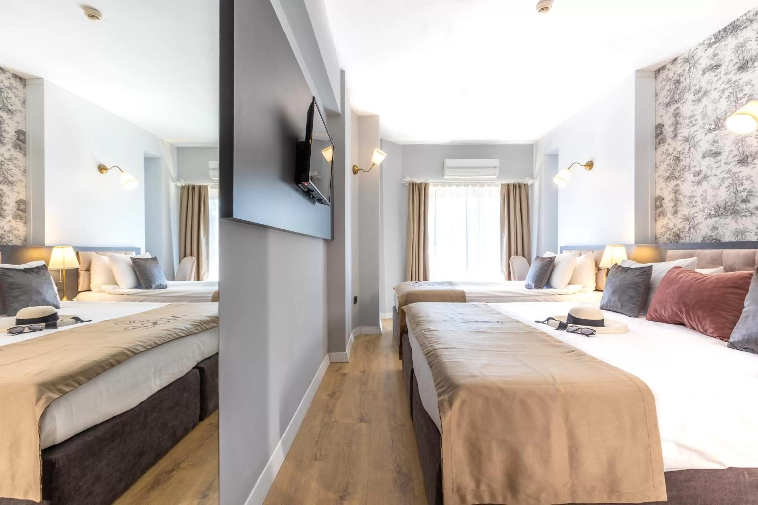 Bed in Niss Lara Hotel