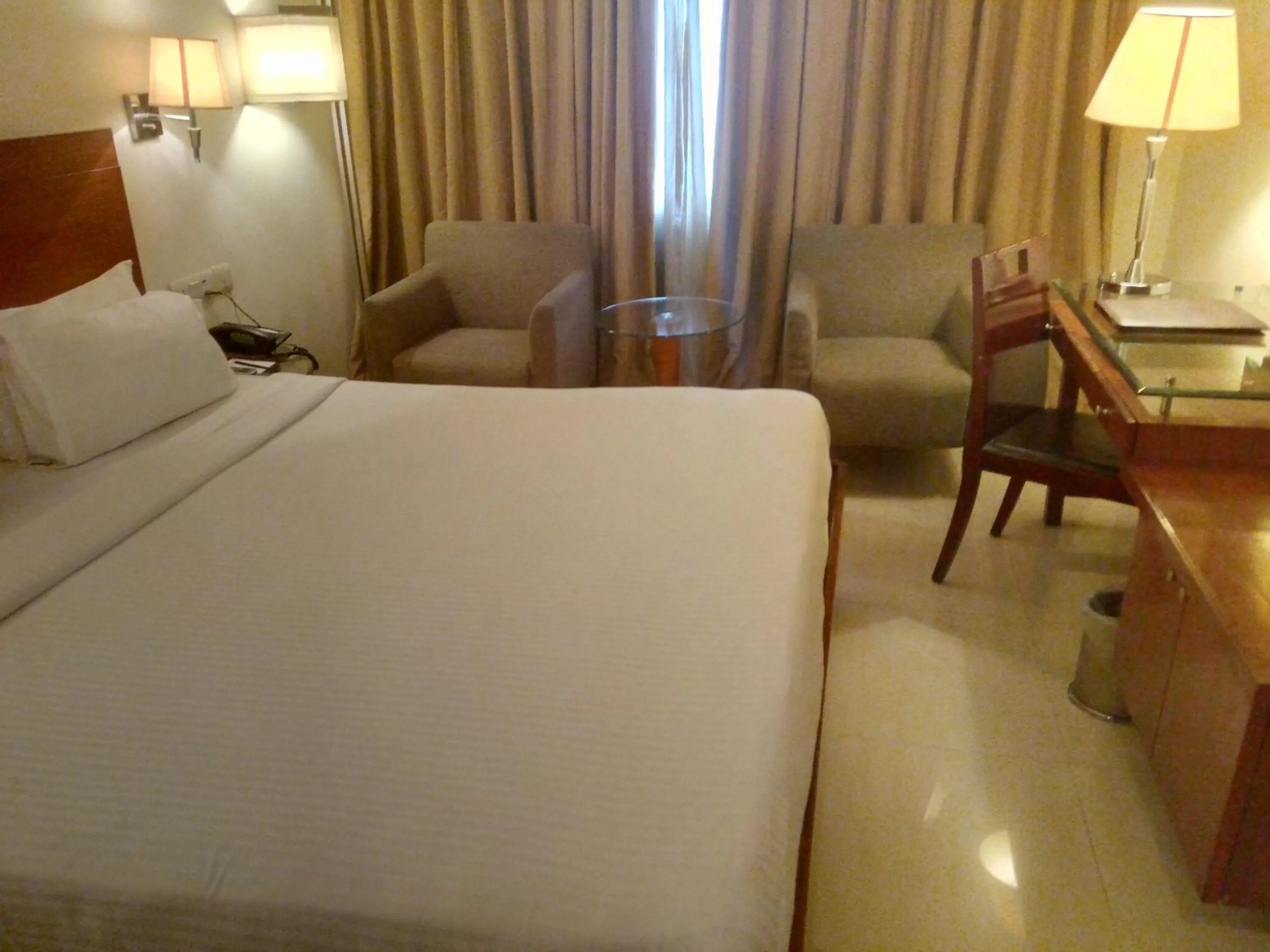 cot, Bed in Hampshire Plaza