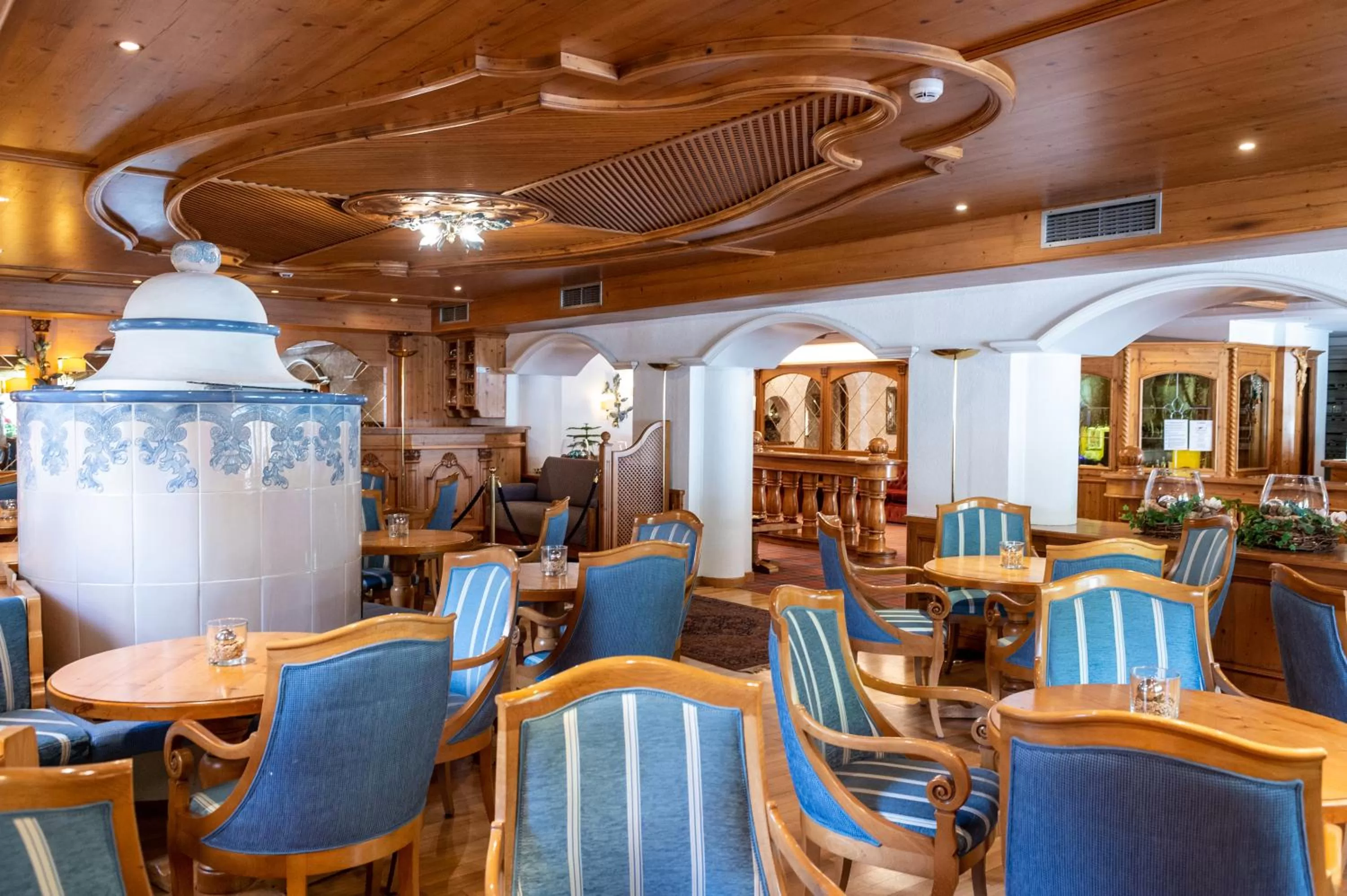 Lobby or reception in Hotel Europeo Alpine Charme & Wellness