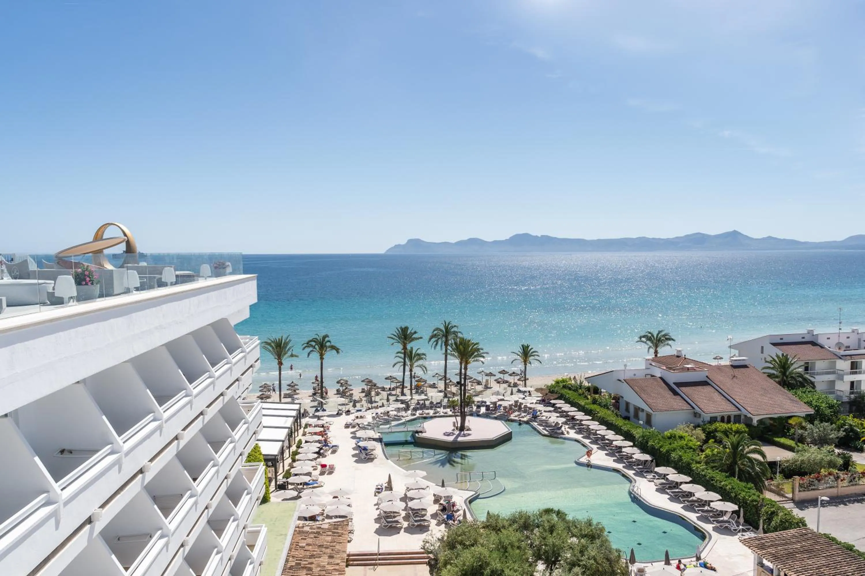 Swimming pool in Hotel Condesa