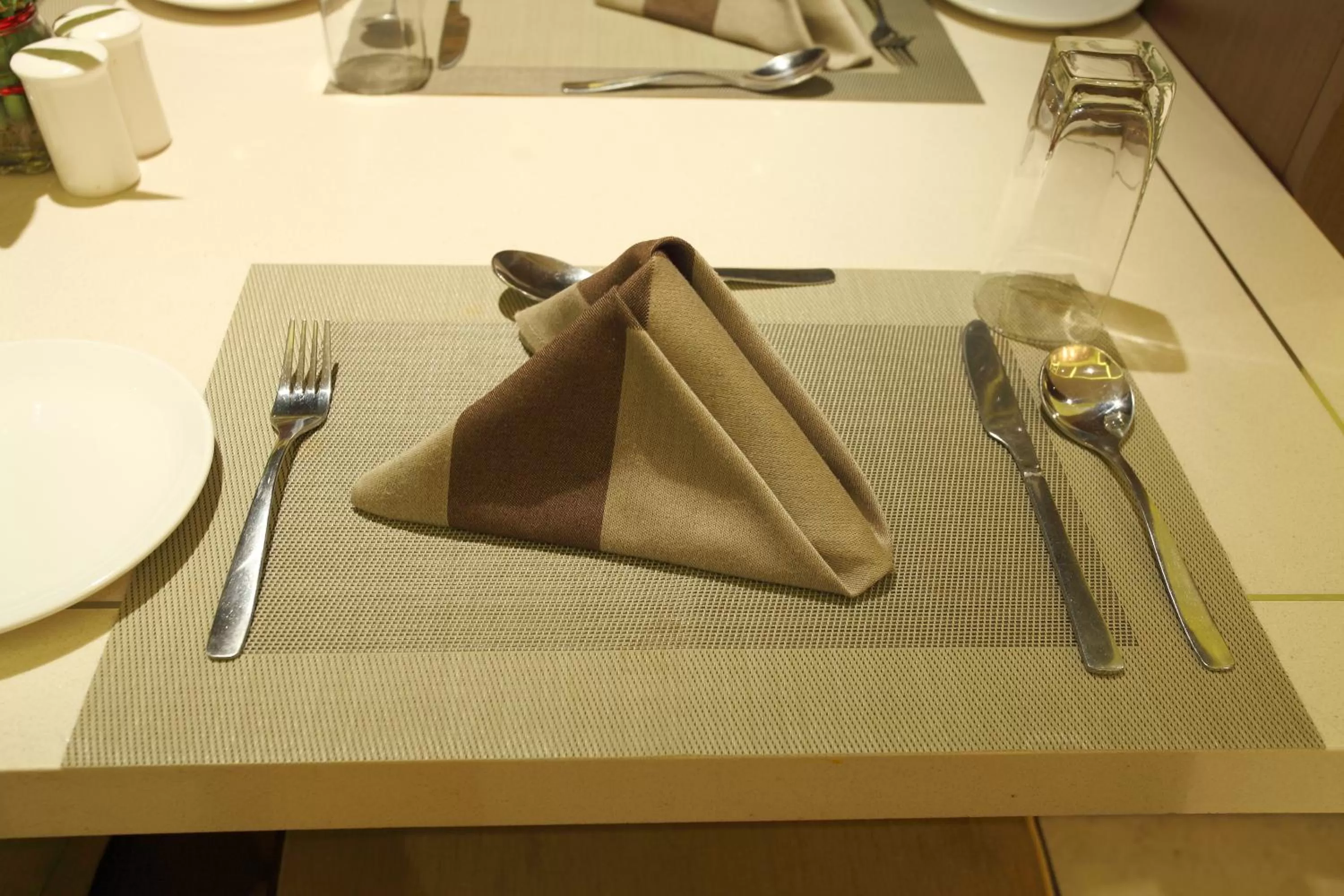 Coffee/tea facilities in Comfort Inn Legacy