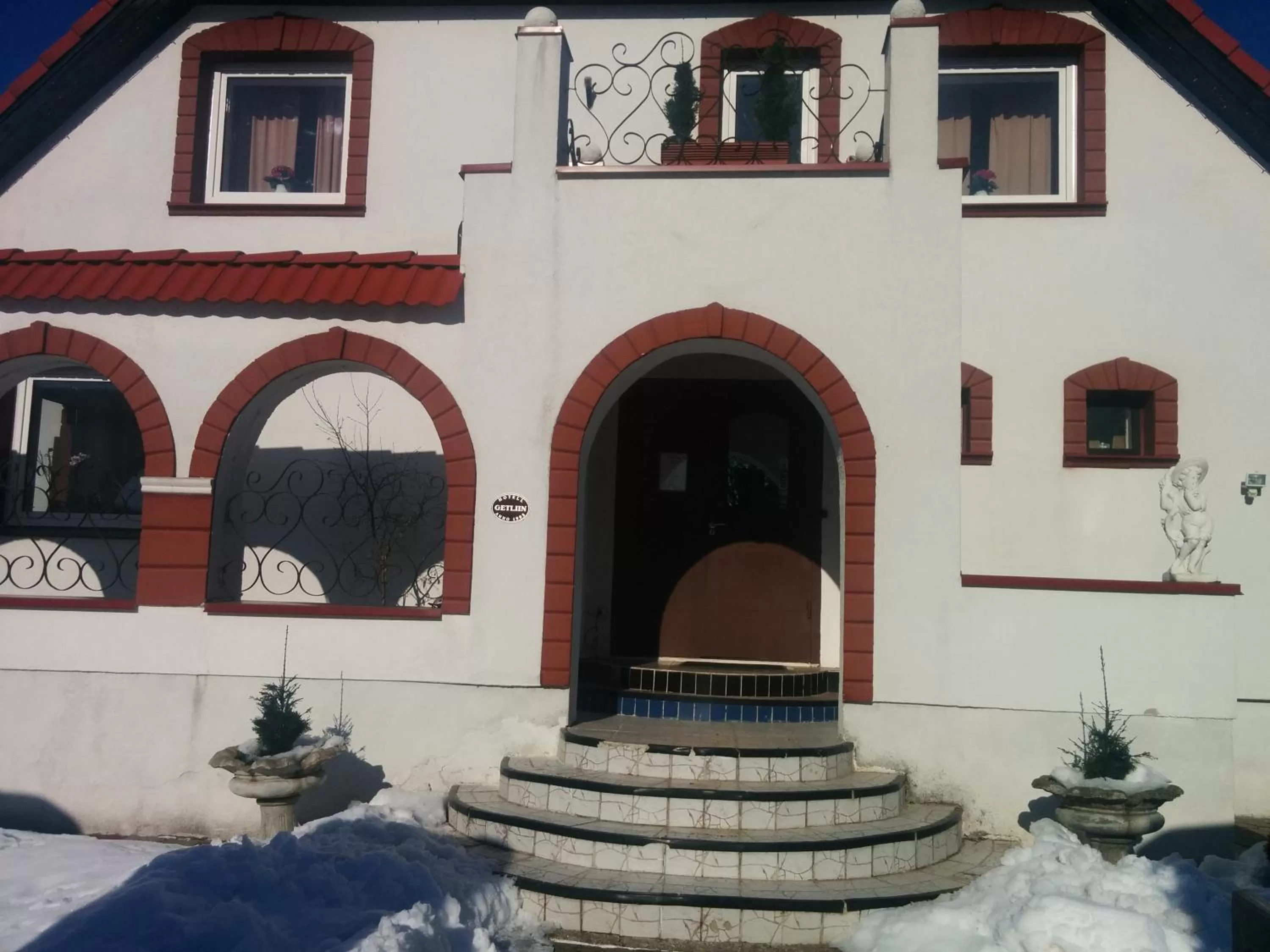 Facade/entrance, Property Building in Hotel Getliin