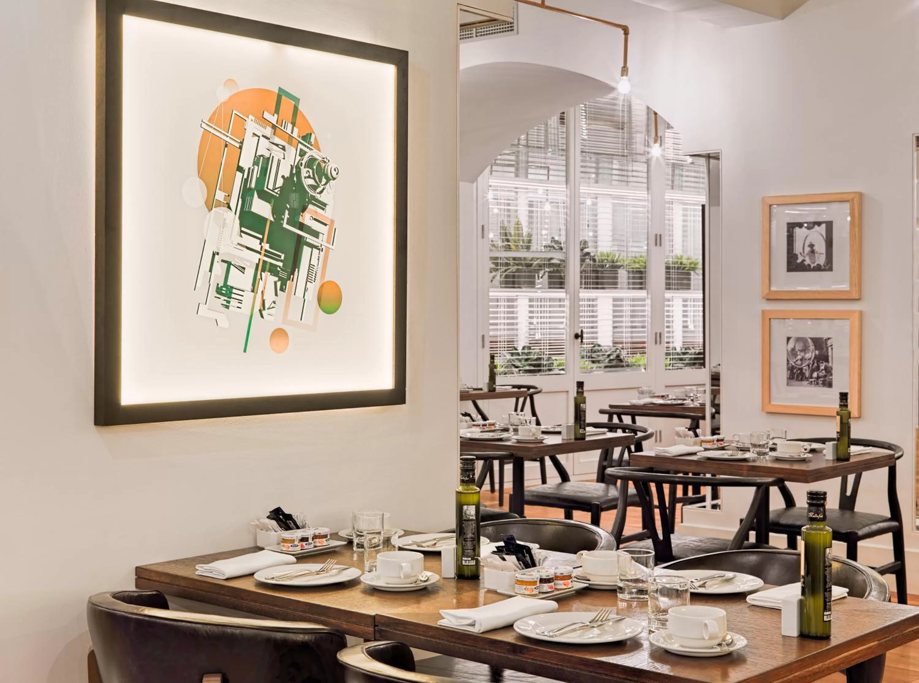 Restaurant/places to eat in H10 Cubik 4* Sup