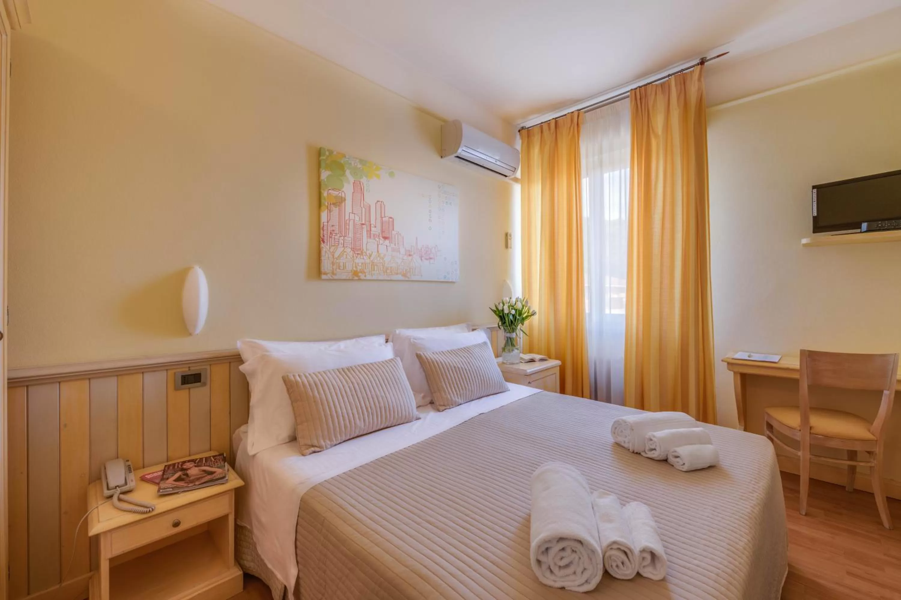 Photo of the whole room, Bed in Hotel Massimo