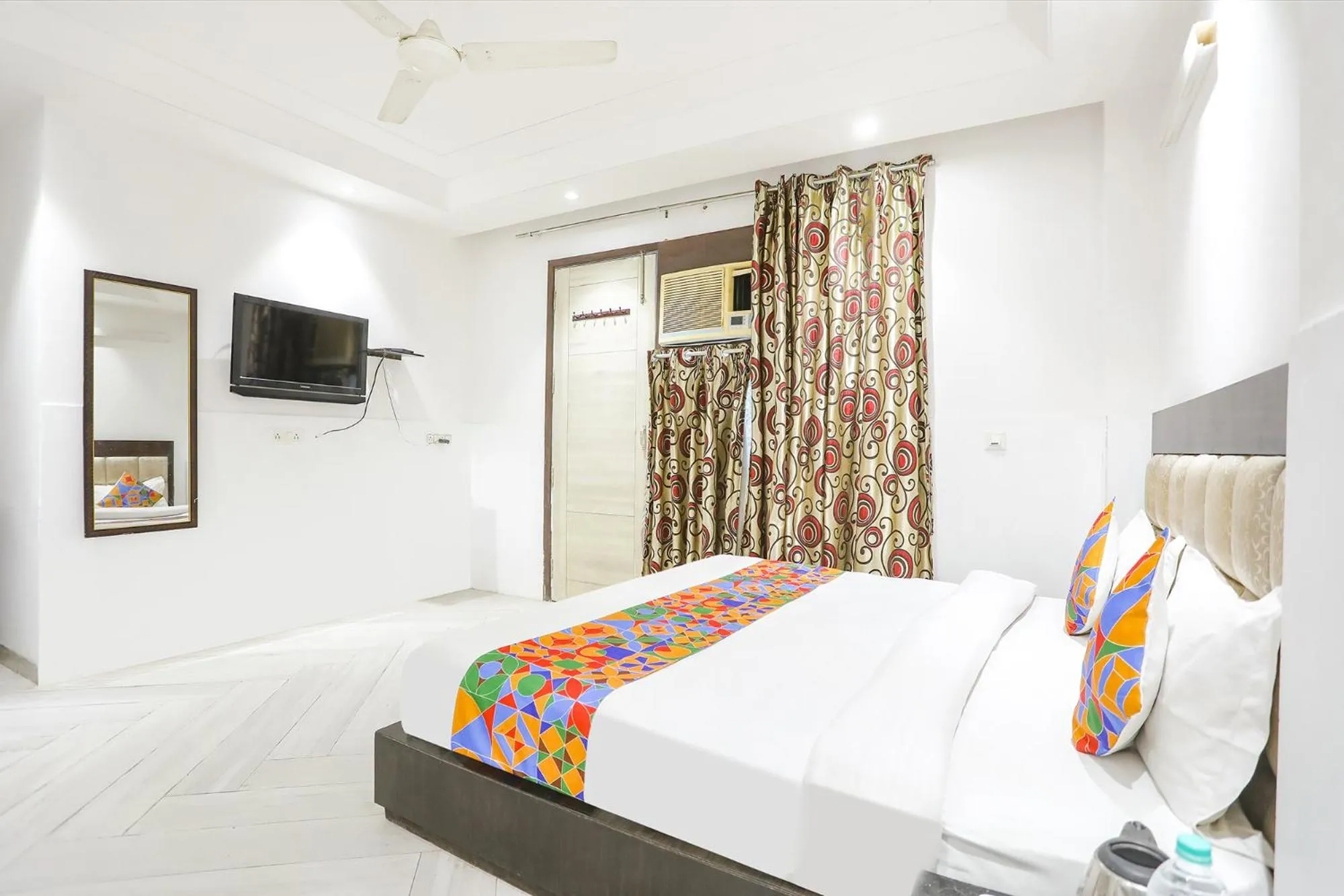 Bed in Via Lotus Palace