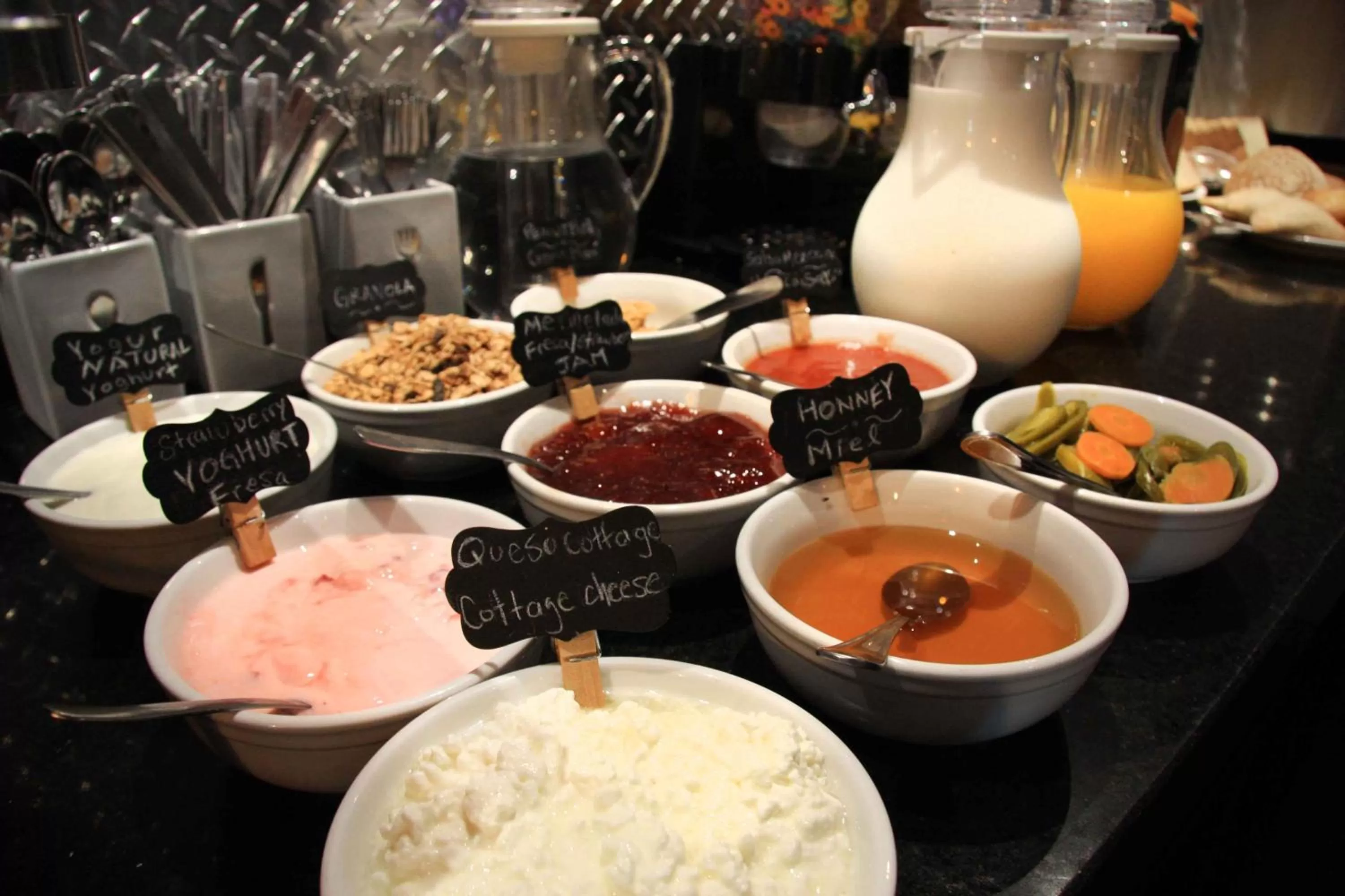 Breakfast in B my Hotel