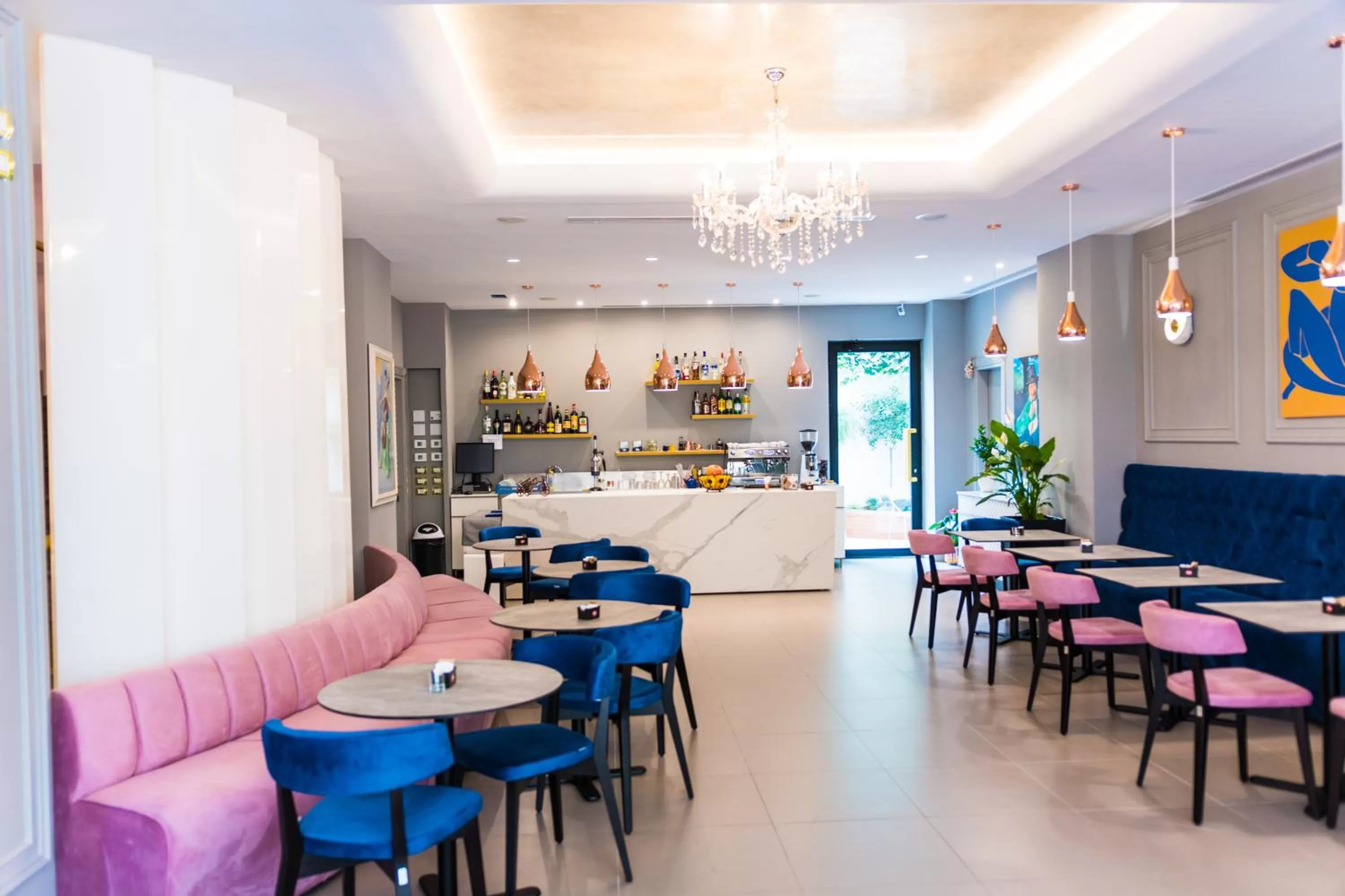 Lounge or bar in Golden City Hotel , Tirana