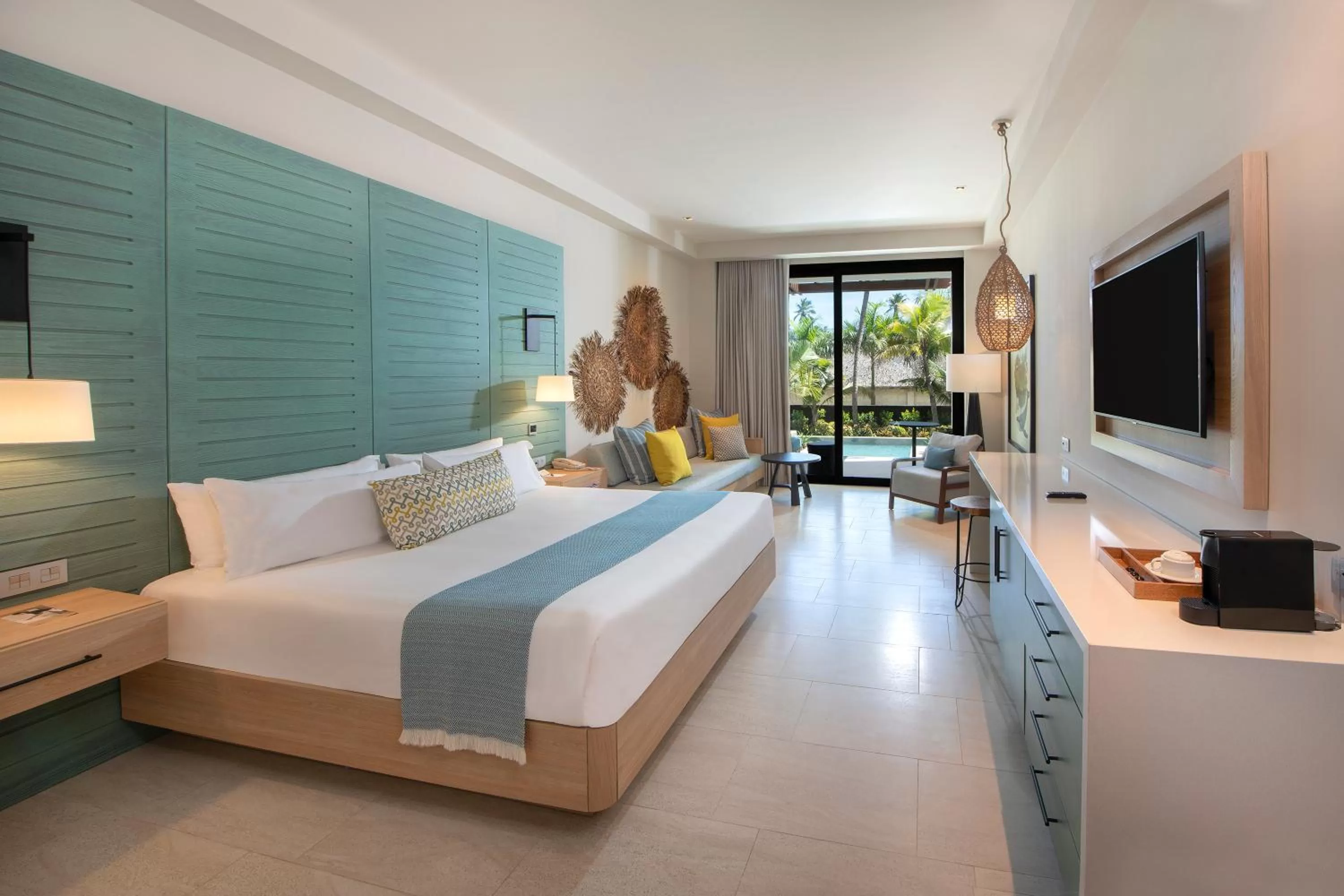 Photo of the whole room, Bed in Unique Club at Lopesan Costa Bávaro Resort