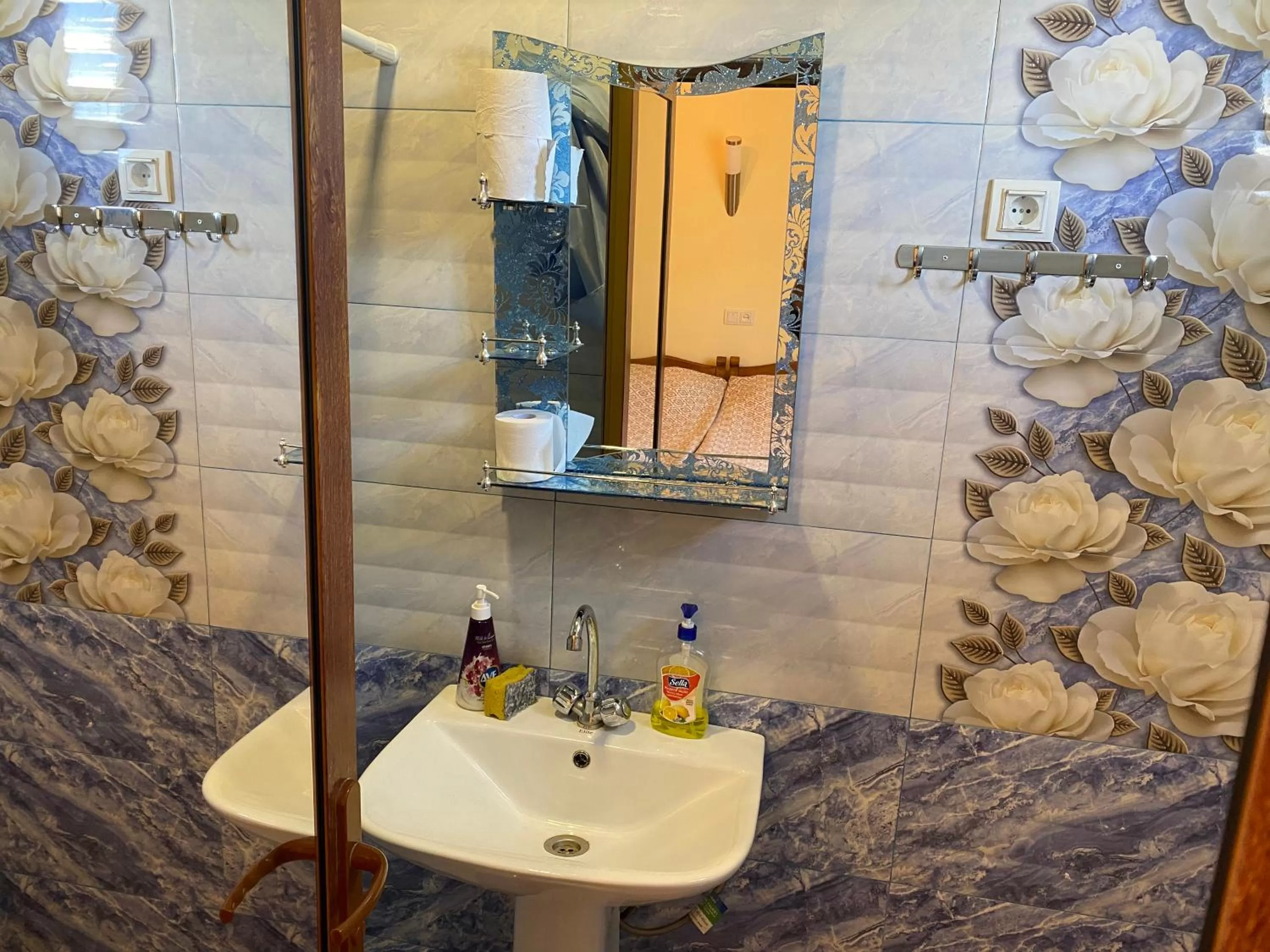 Bathroom in Karine B&B