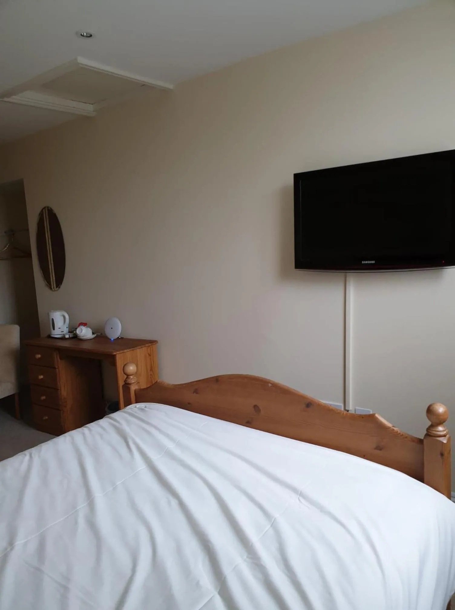 Bed in the old red lion