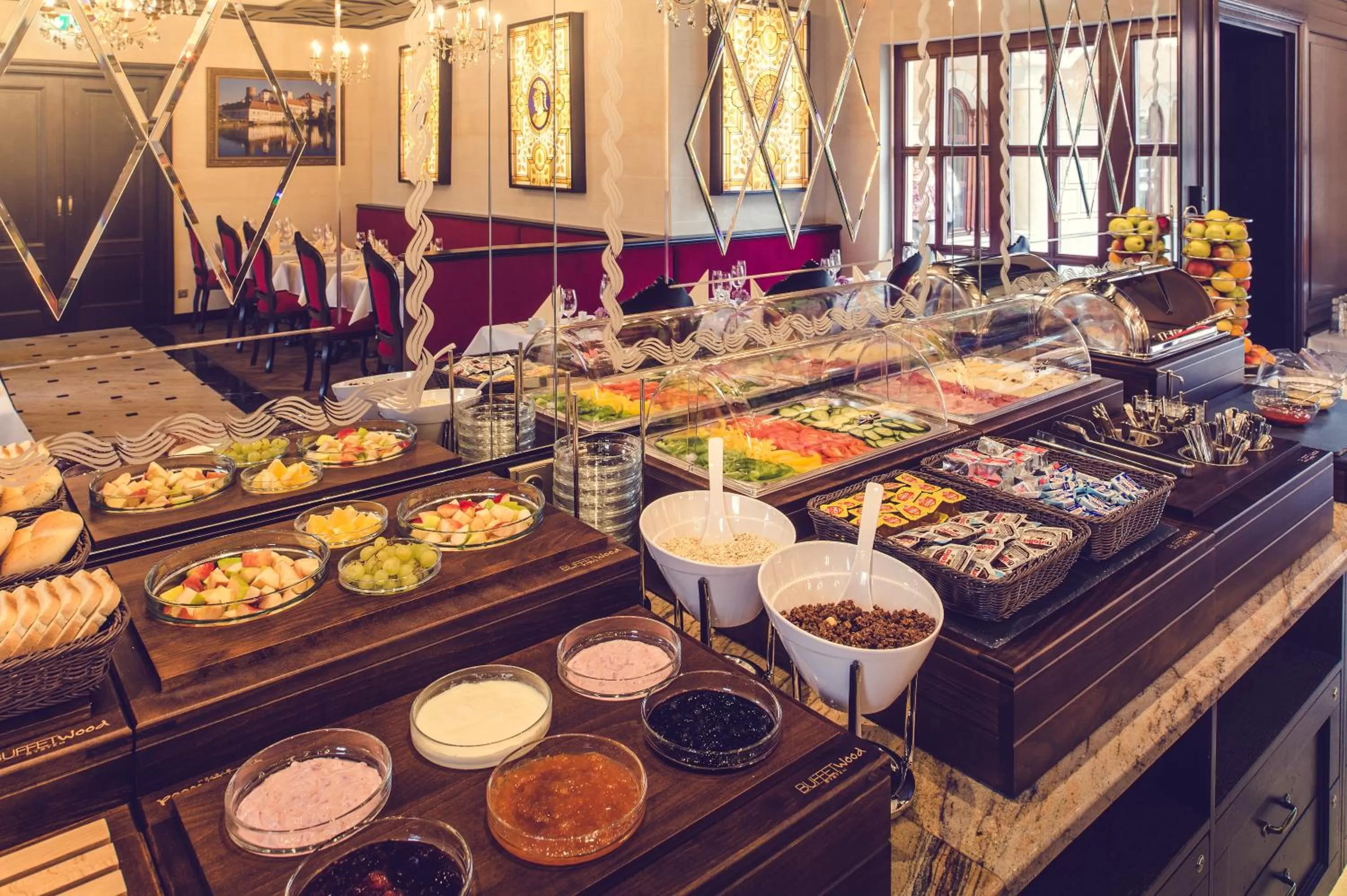 Buffet breakfast in Hotel Florian Palace