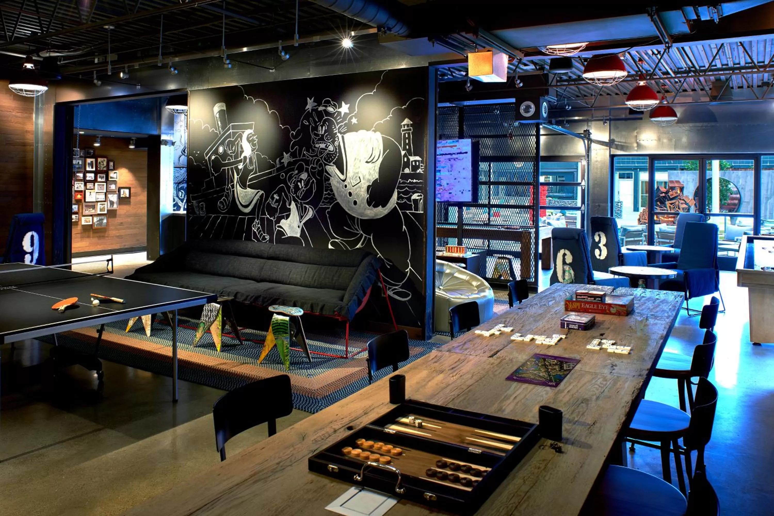 Communal lounge/ TV room in Hotel Zephyr San Francisco