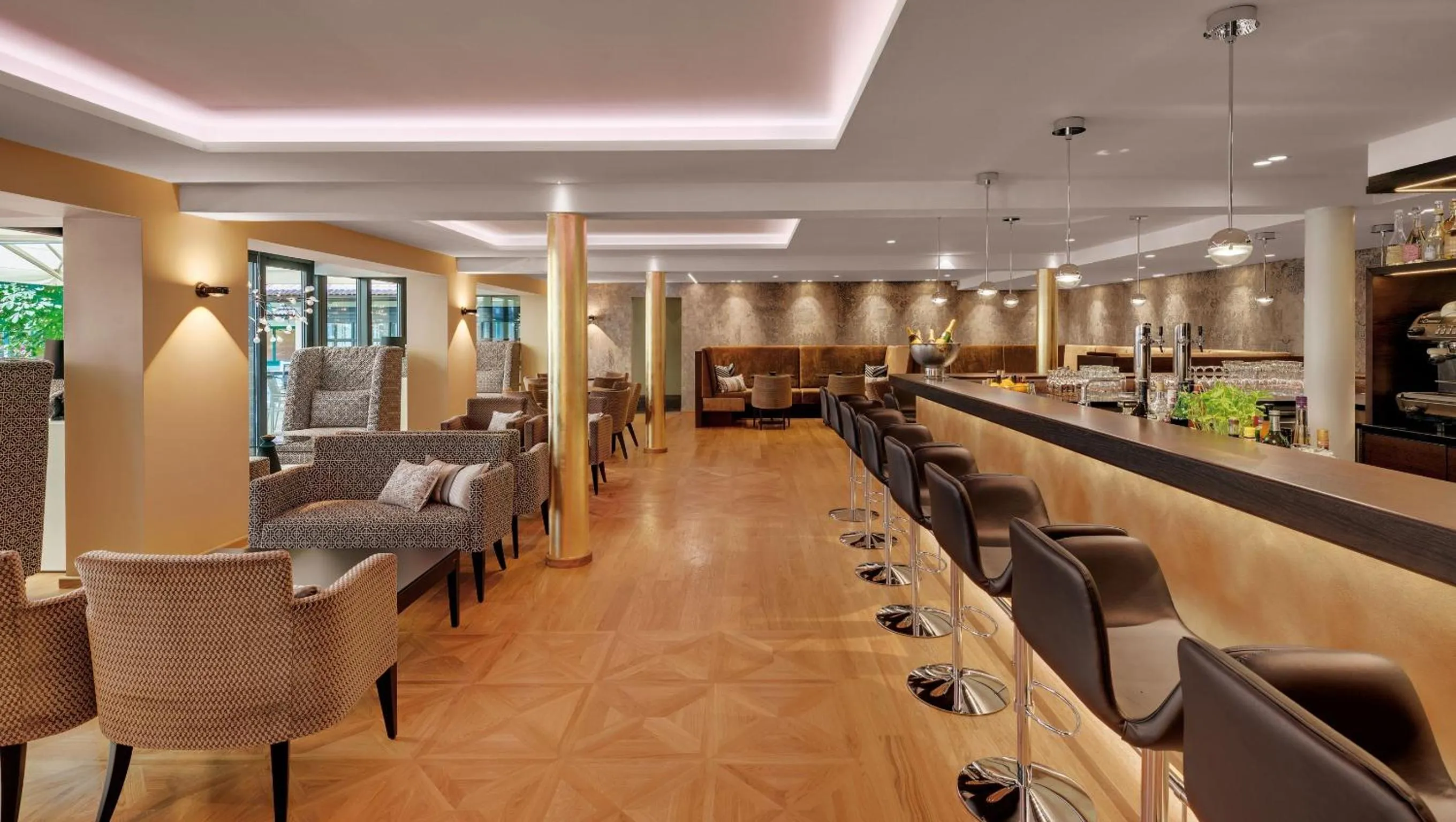 Lounge or bar in Hotel Sonnengut Wellness - Therme - Spa
